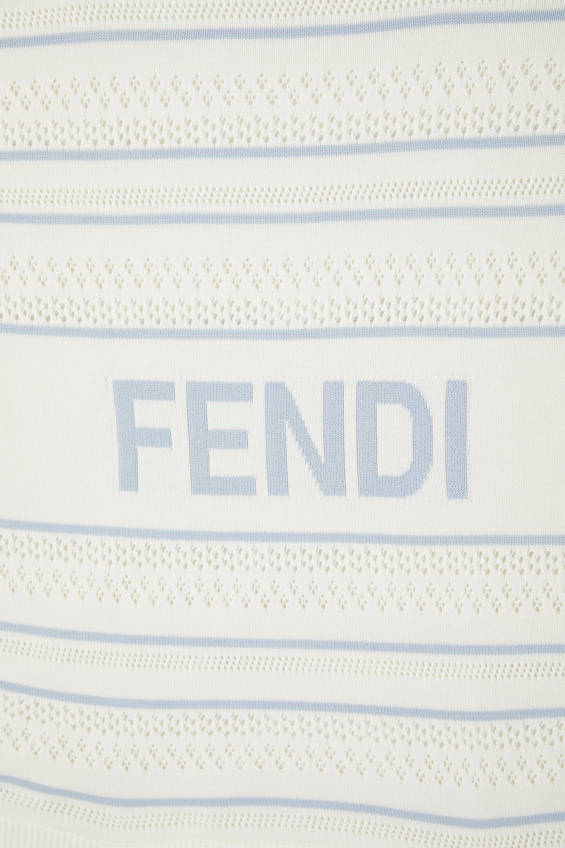 بطانية بشعار الماركة للأطفال