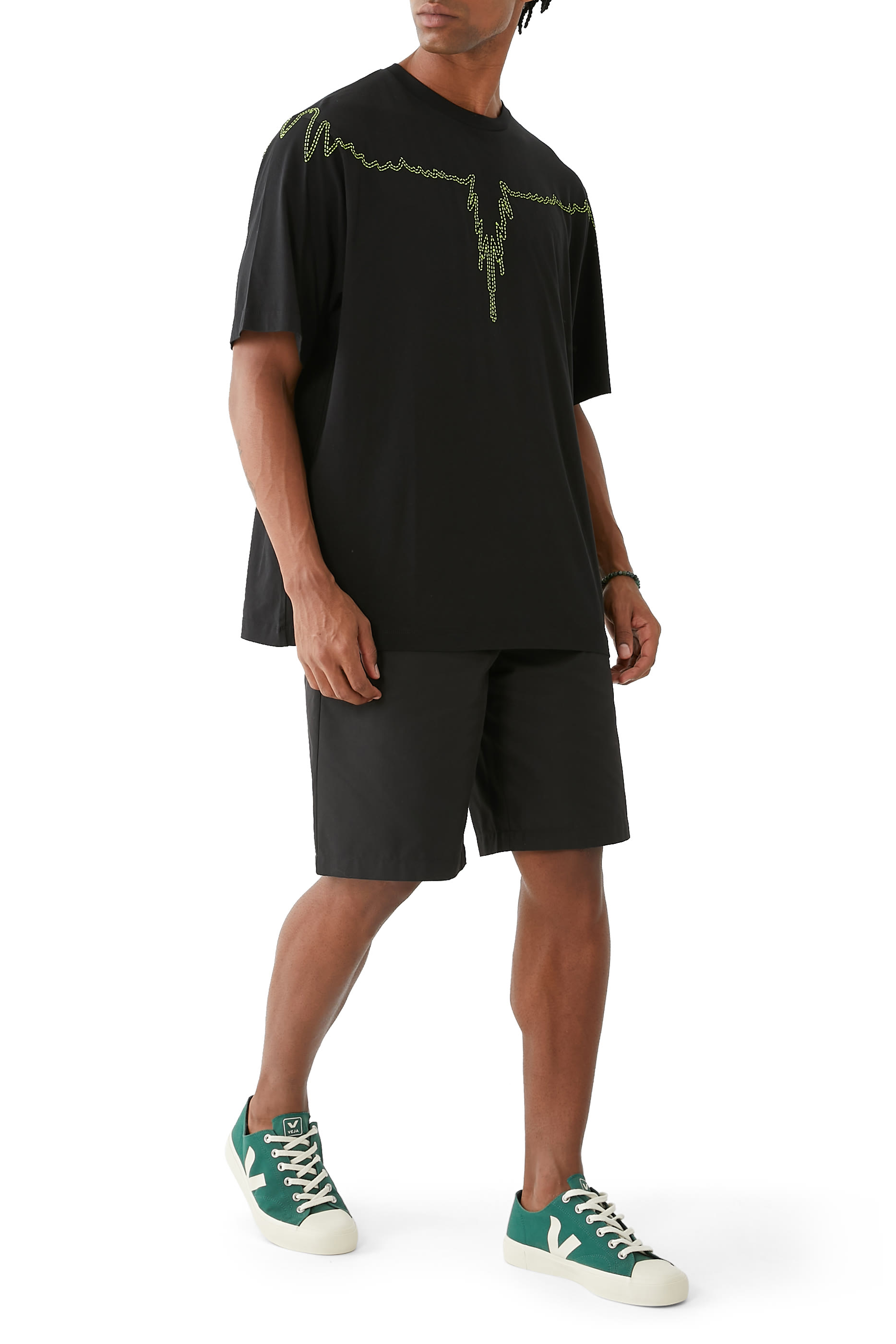 تيشيرت بأجنحة محاكة