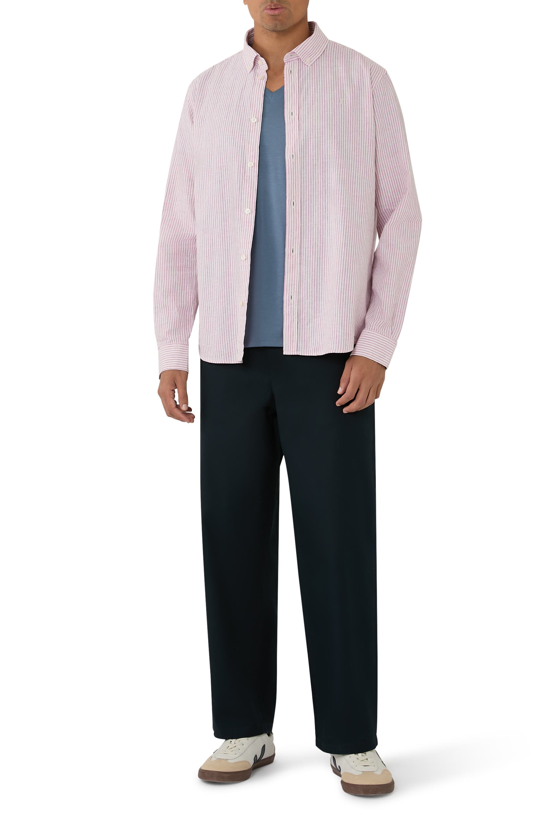 بنطال تشينو بقصة واسعة