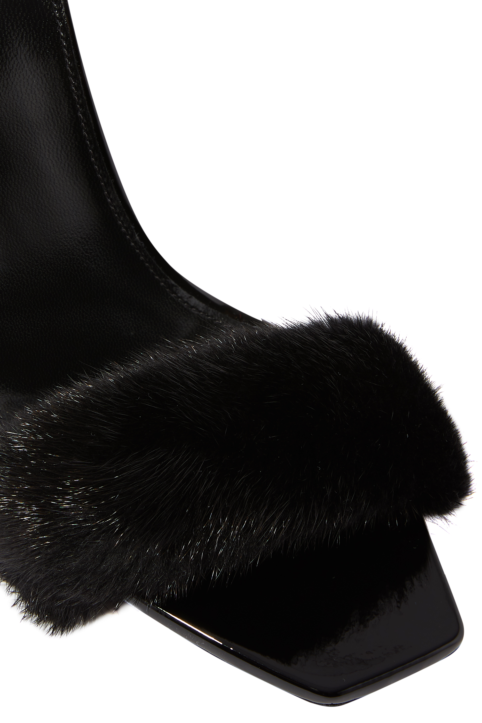 صندل بي جلد وفرو منك