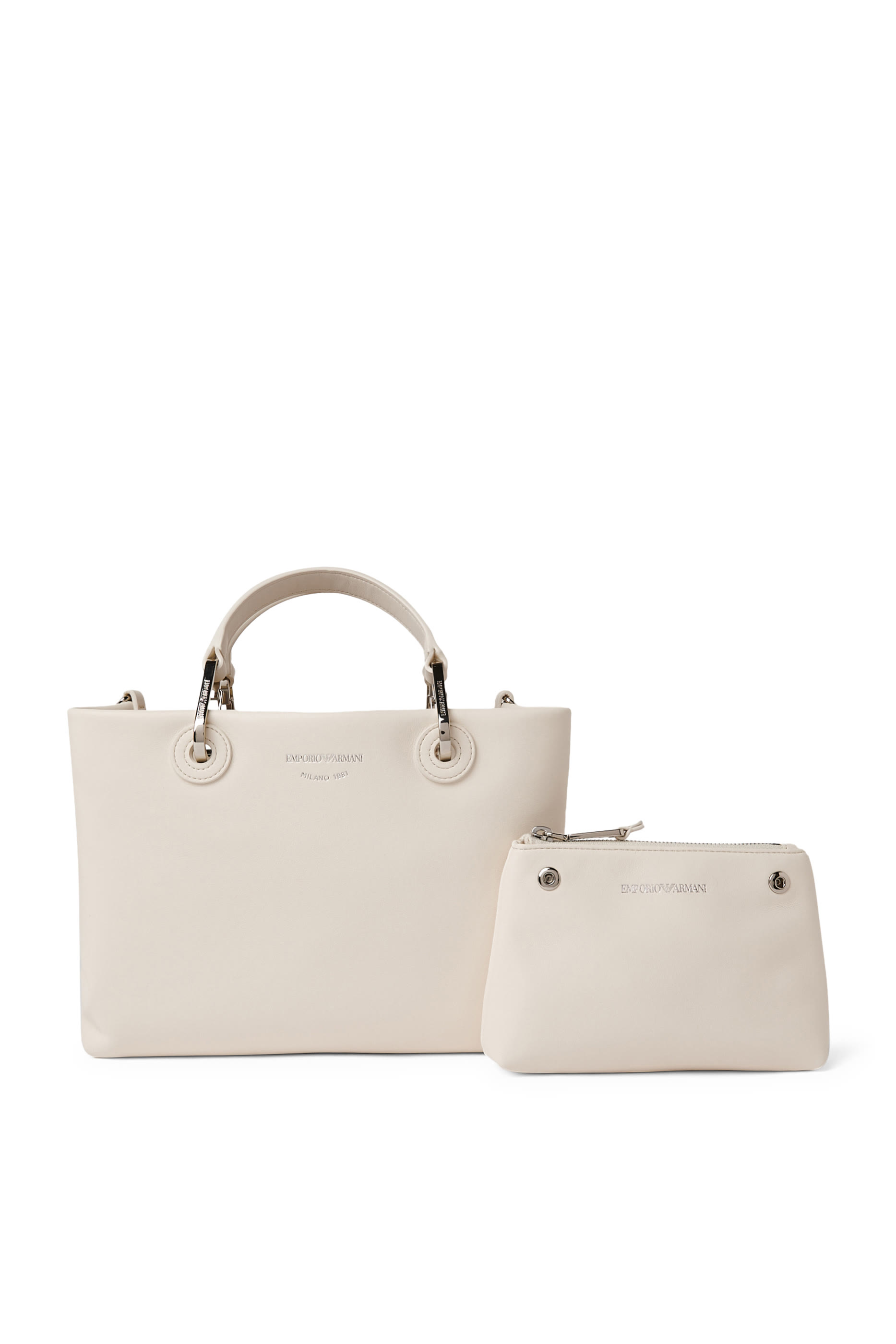 حقيبة يد بشعار الماركة