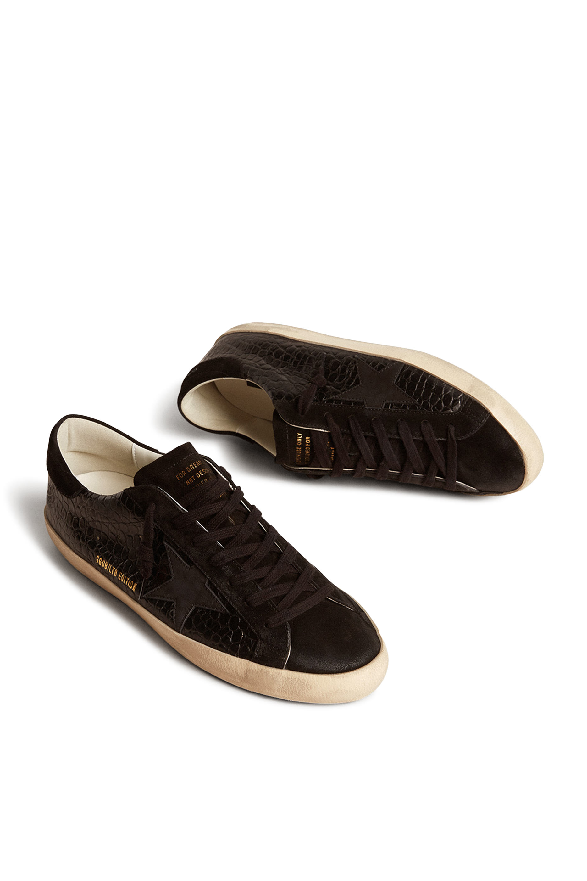 سنيكرز سوبر ستار بإصدار محدود