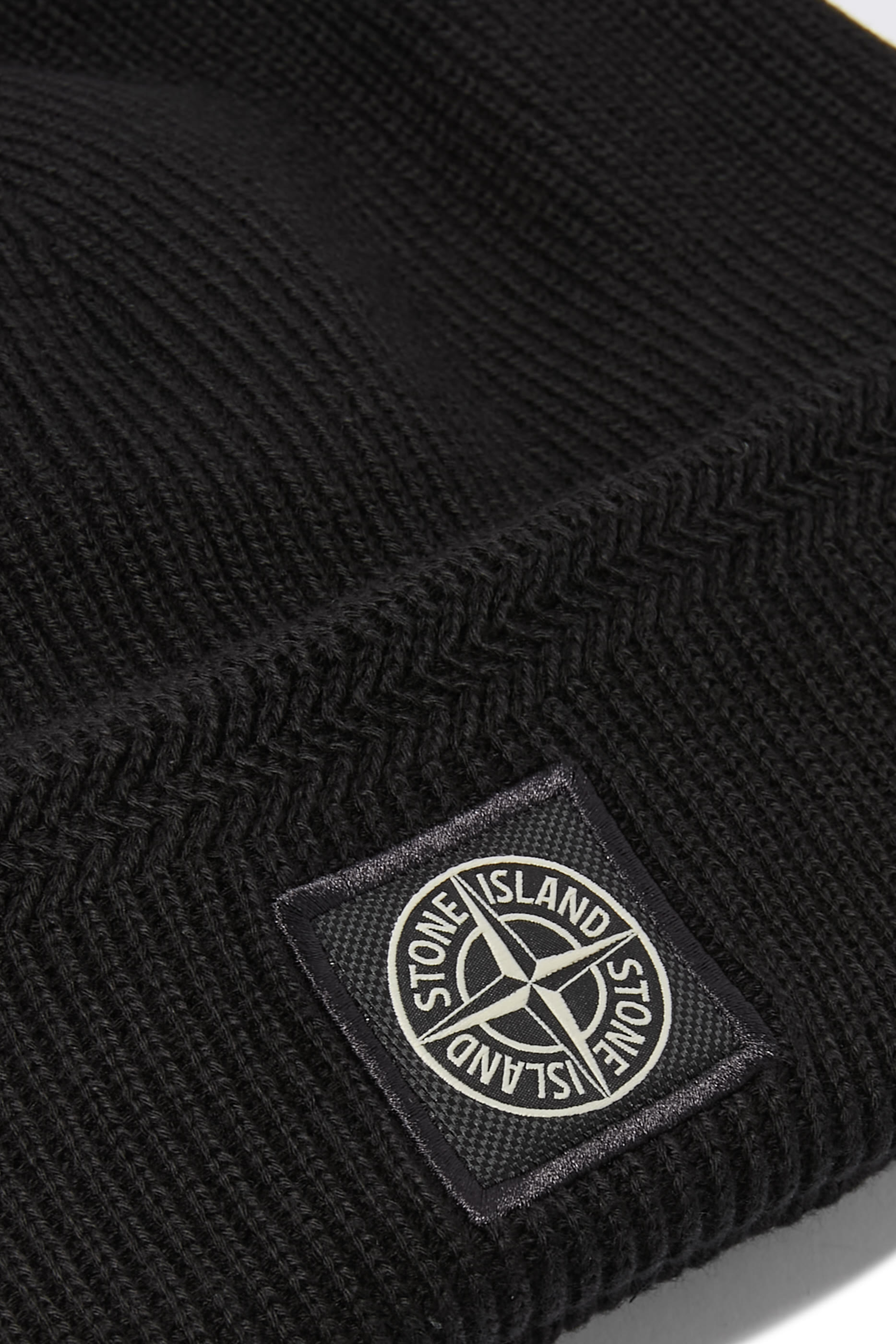 قبعة بيني مضلعة قطن عضوي ناعم