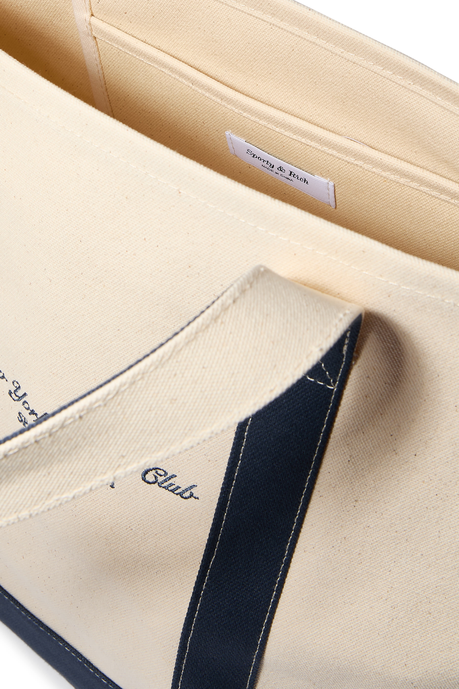 حقيبة يد هيلث كلوب ان واي