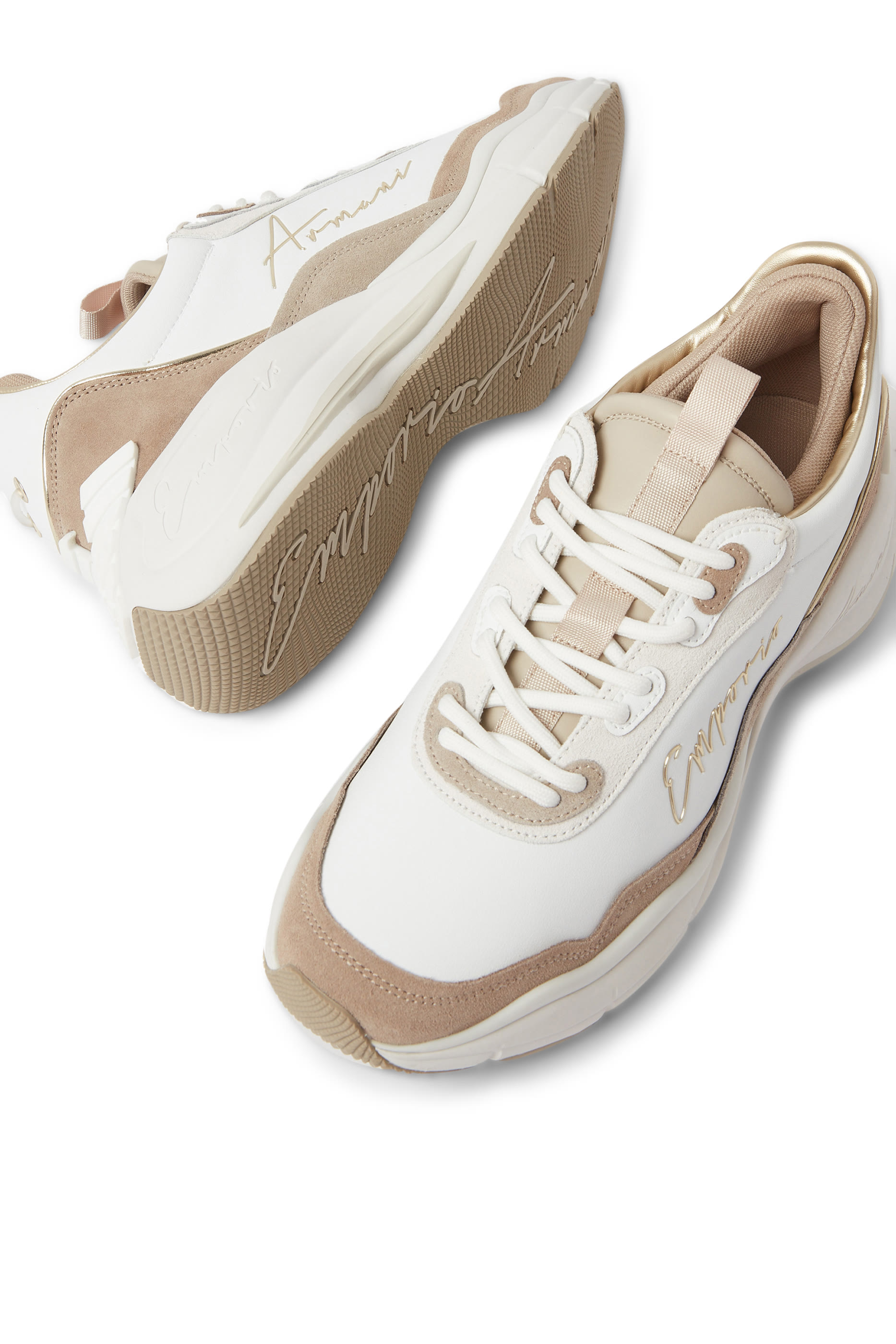 سنيكرز جلد بتفاصيل شمواه