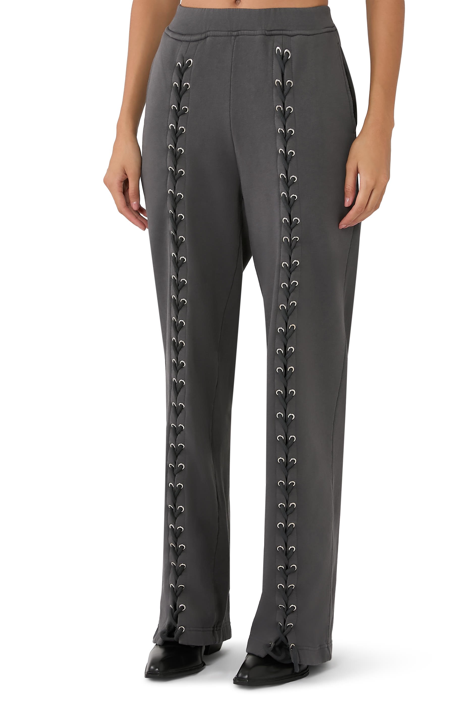 بنطال رياضي بأربطة