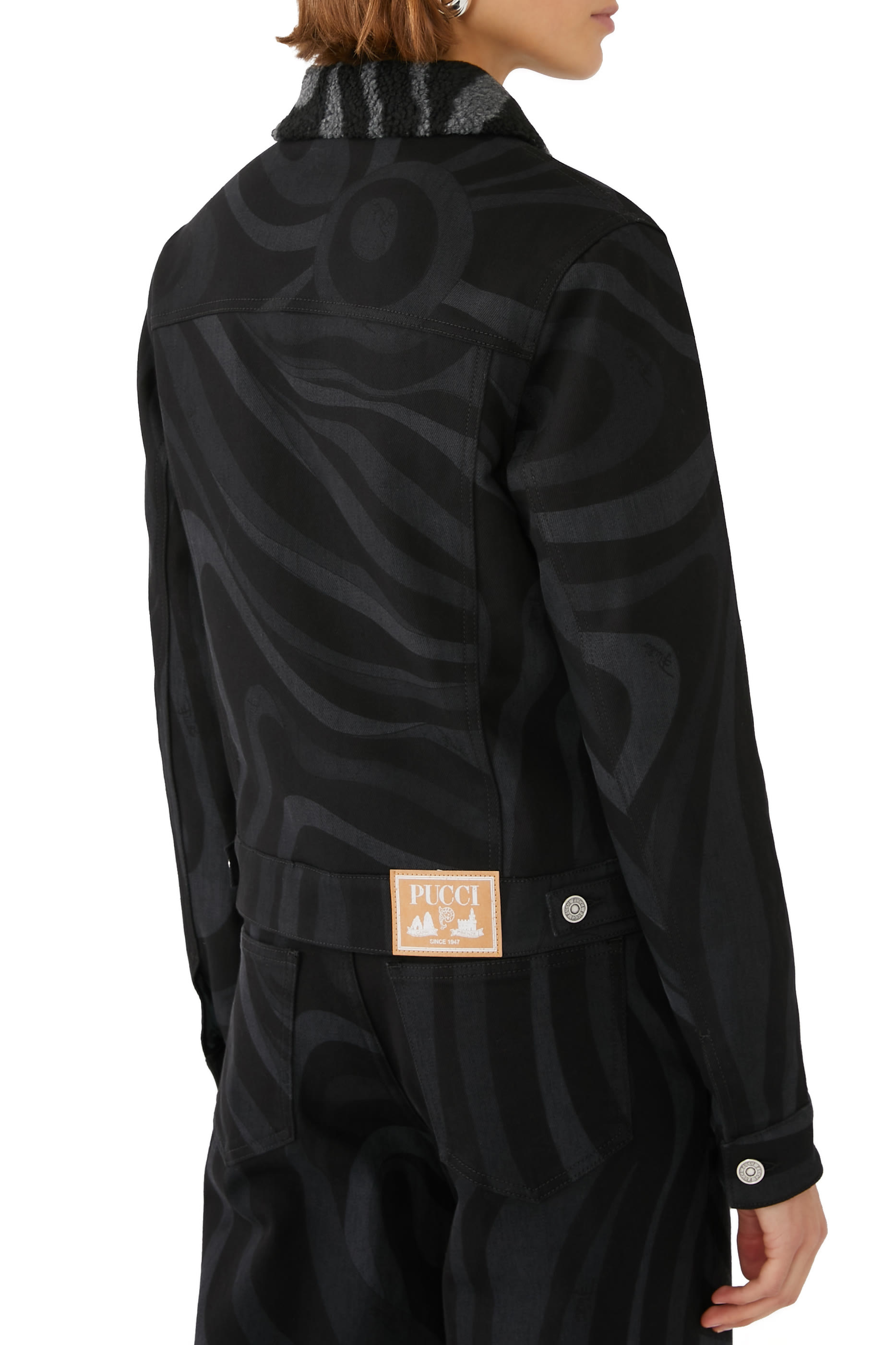 جاكيت دنيم بطبعة مارمو