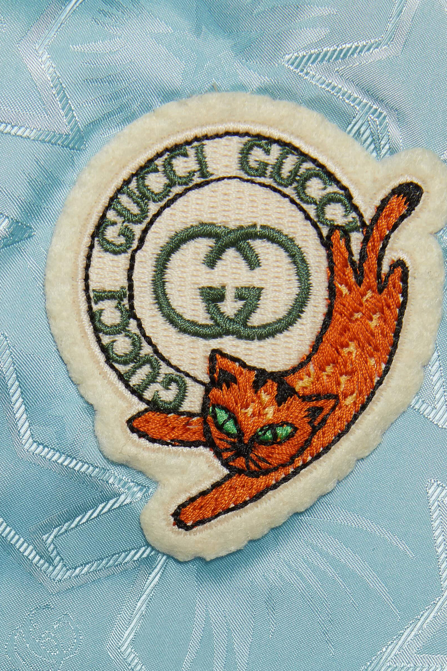 جاكيت نايلون بنقشة نجوم