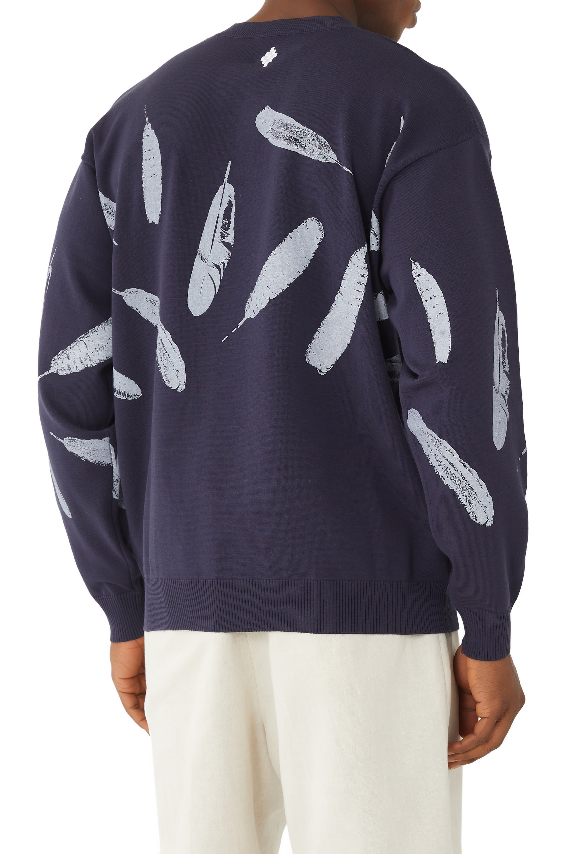 سويت شيرت اوب بياقة ضيقة وطبعة ريش