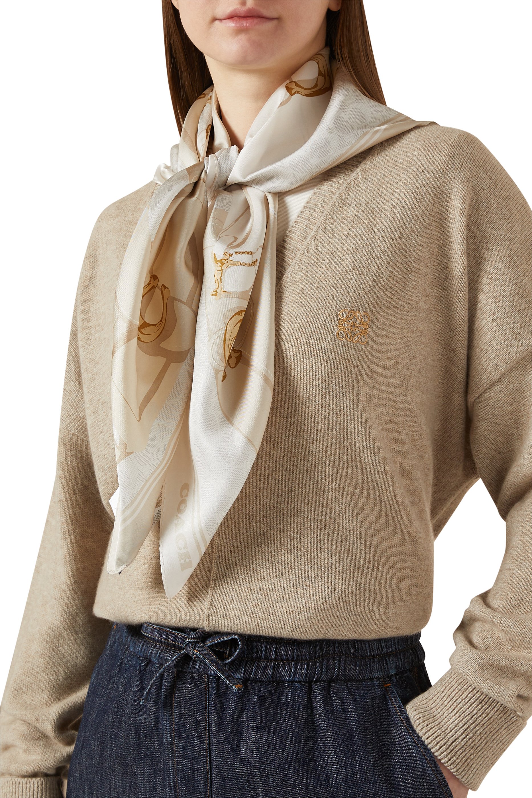 وشاح مربع بطبعات حقيبة تابي حرير