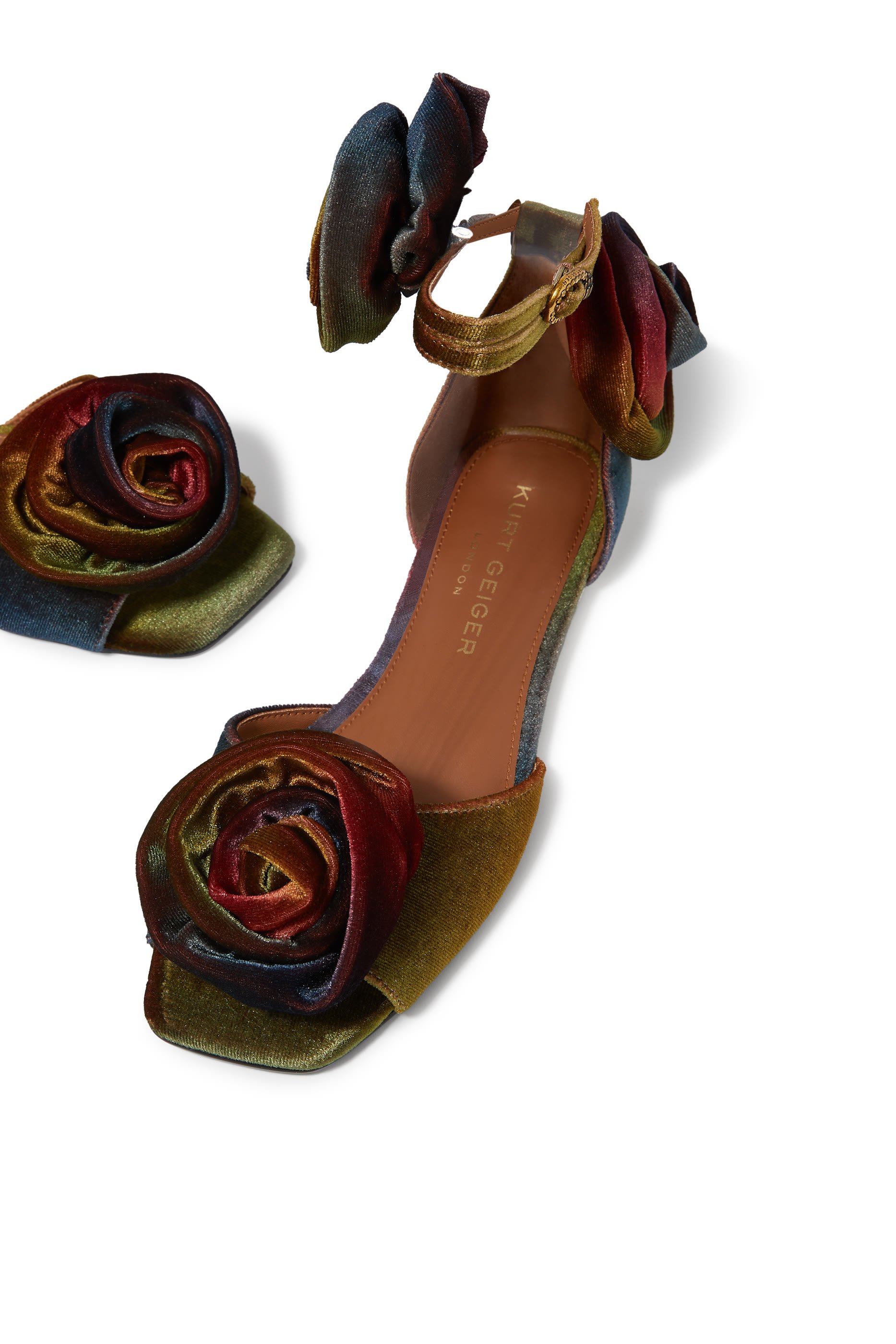 صندل بلوم بنعل مسطح