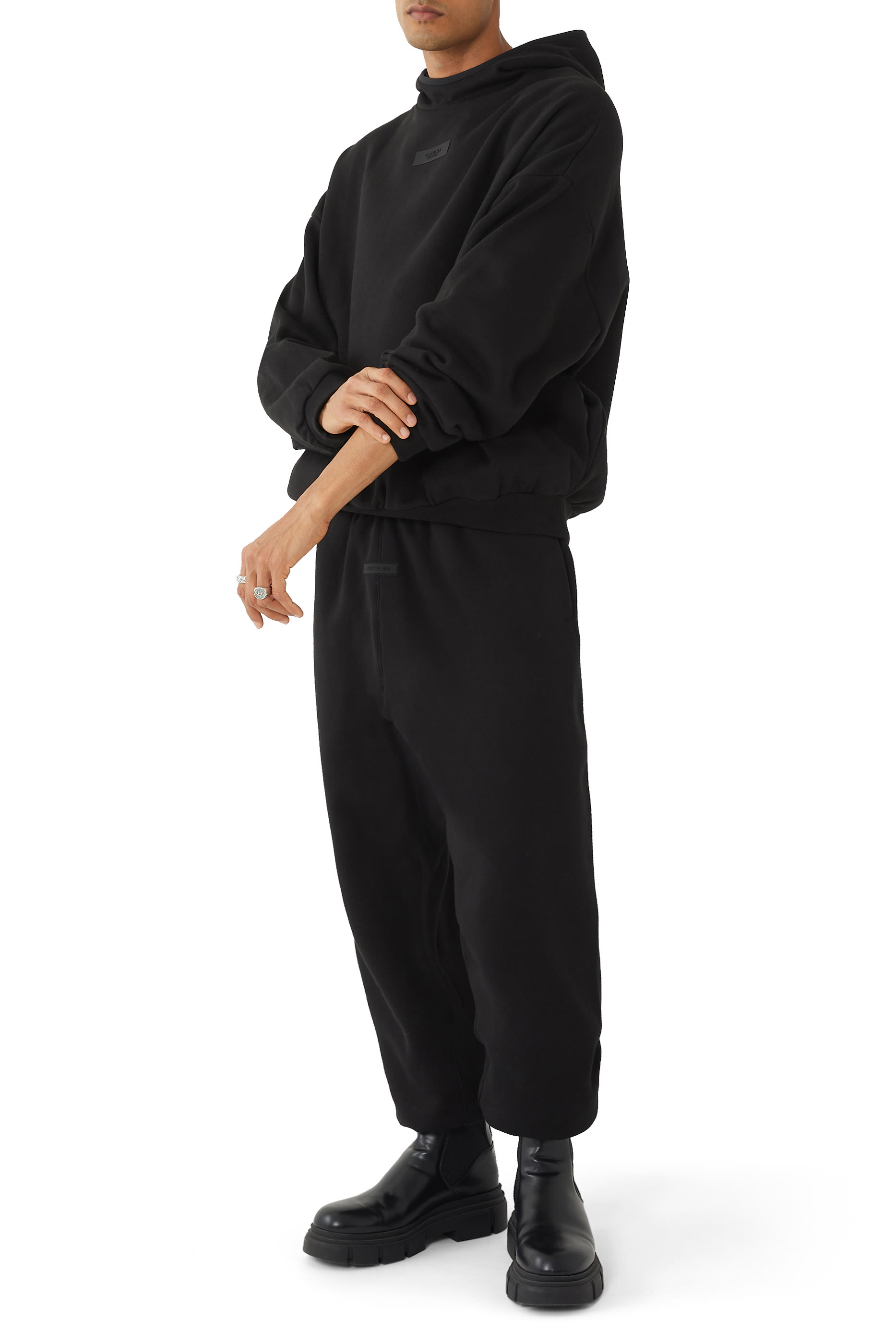 هودي بياقة عالية بشعار اسانشلز