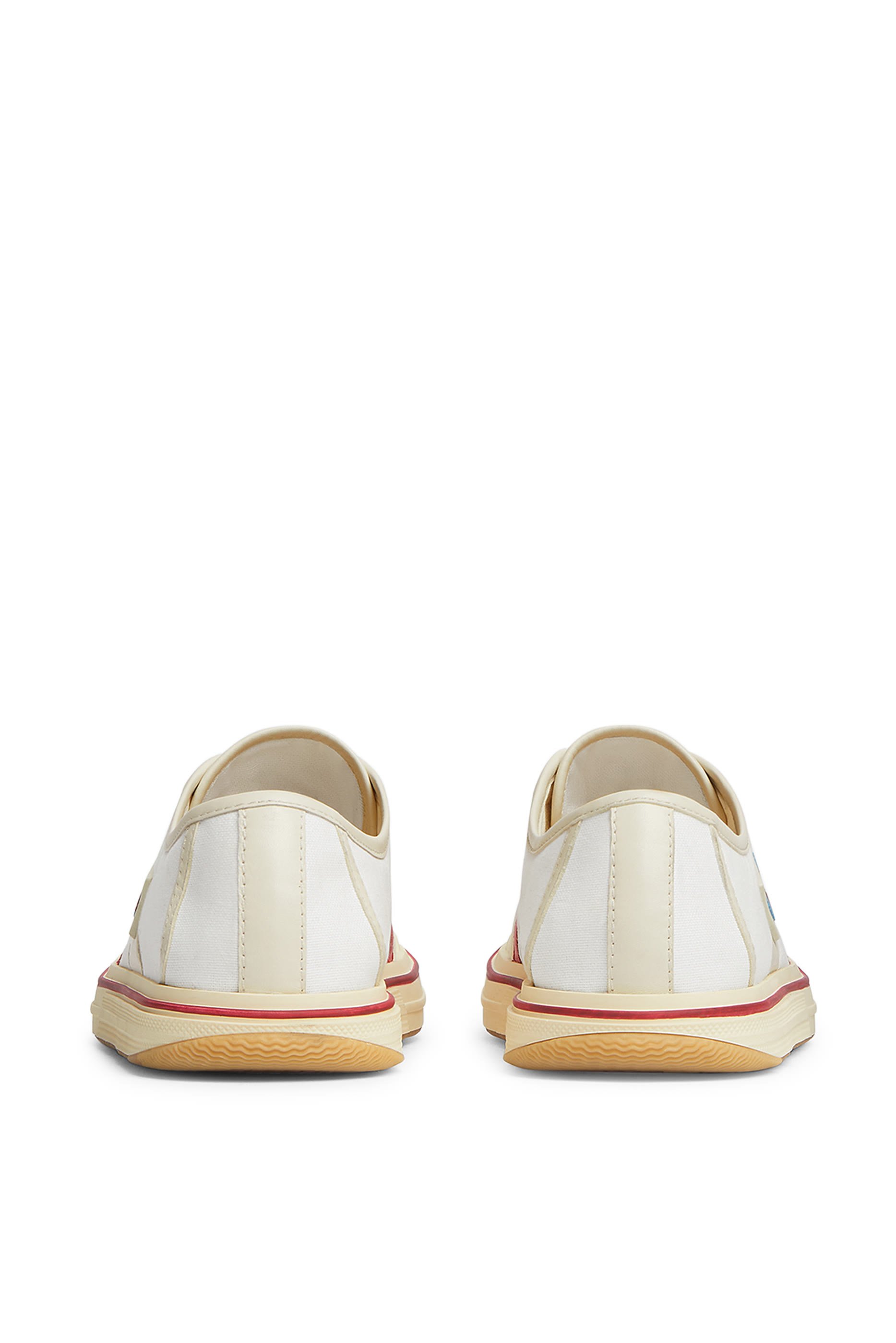 سنيكرز إليوت