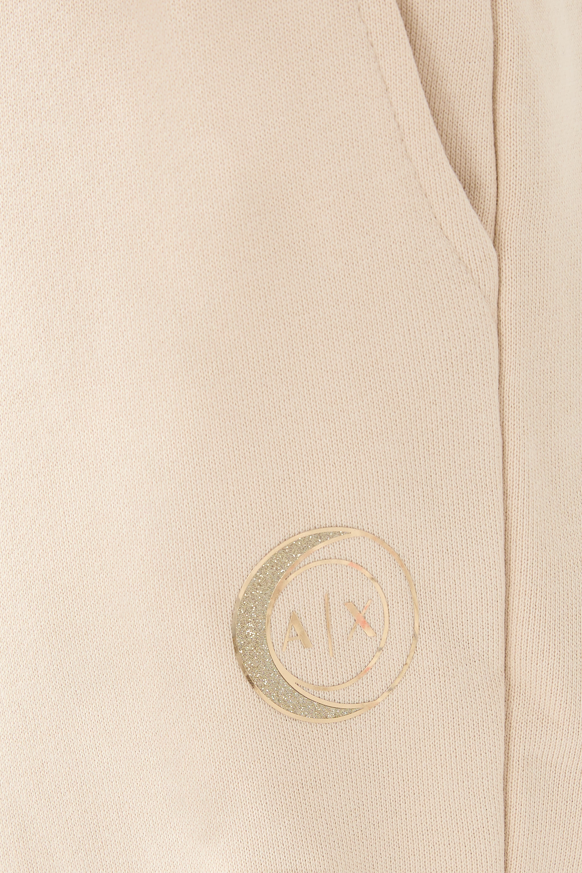 بنطال بقصة ساق واسعة