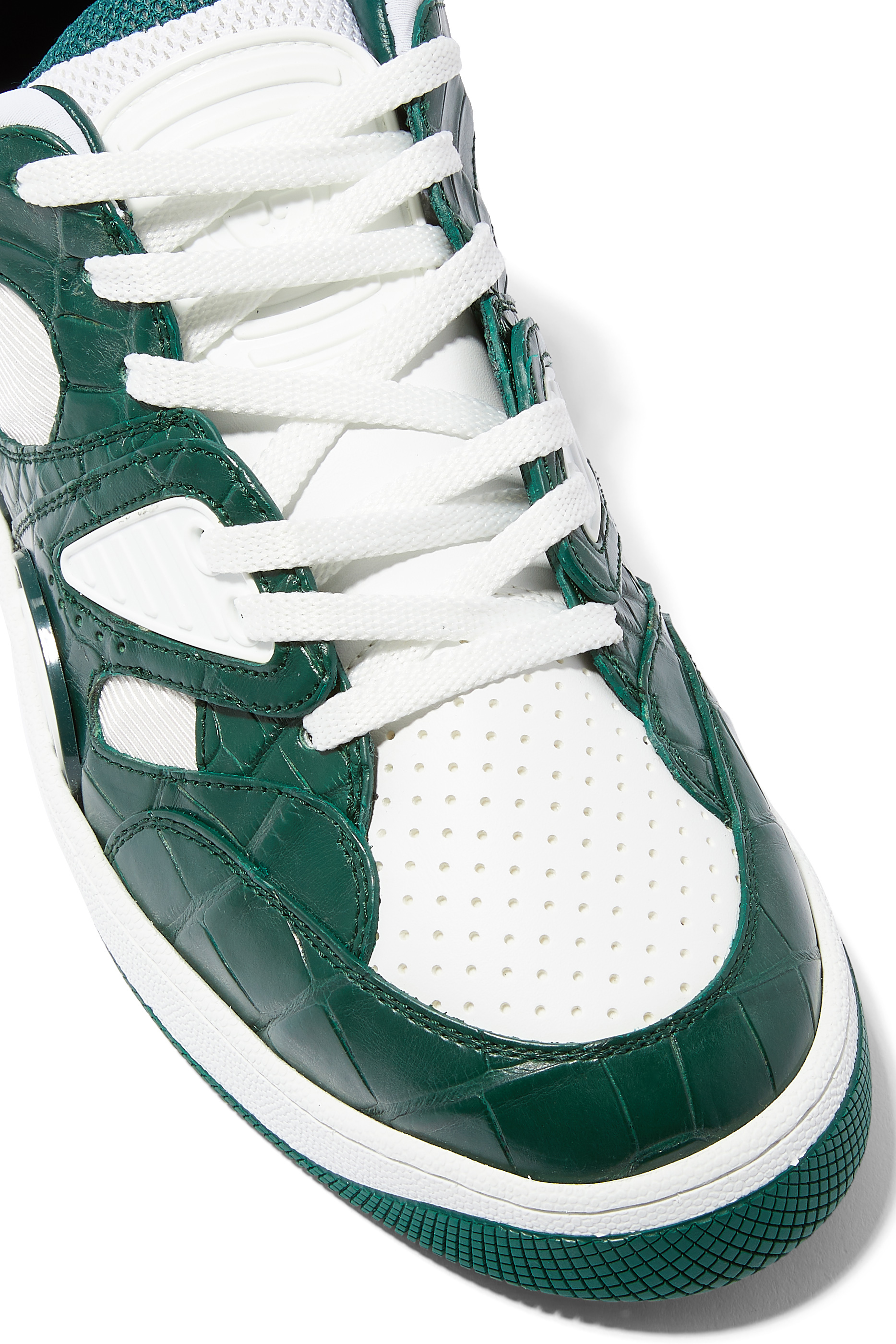 سنيكرز نجوم باسكت بنقشة جلد التمساح