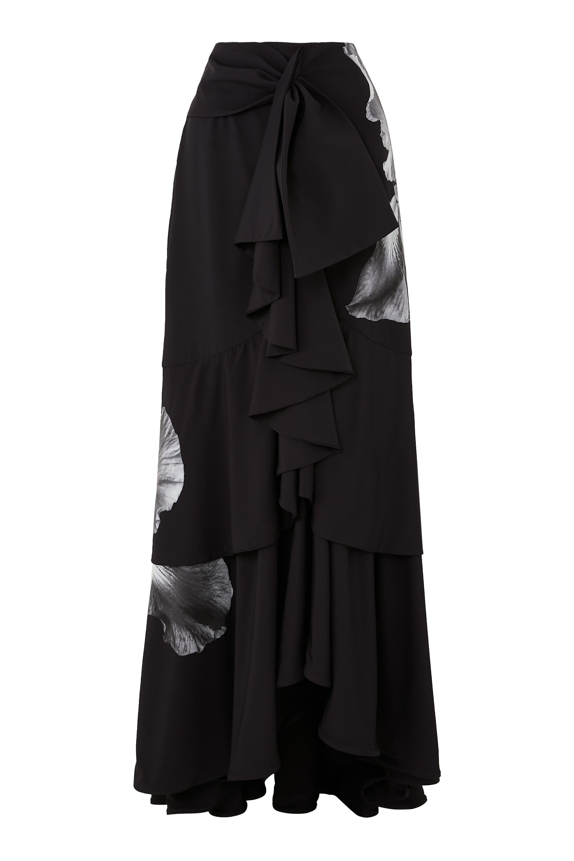 تنورة طويلة بكشكش في الأمام