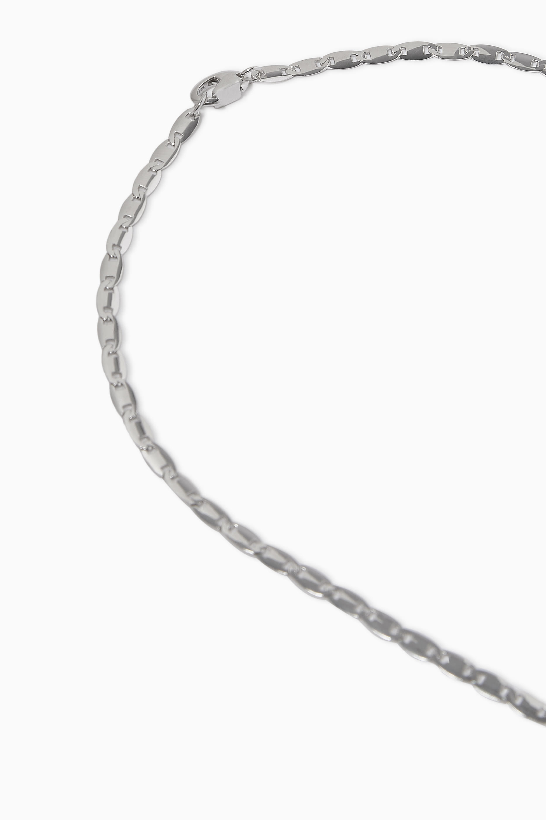 قلادة فيسبر بتصميم سلسلة