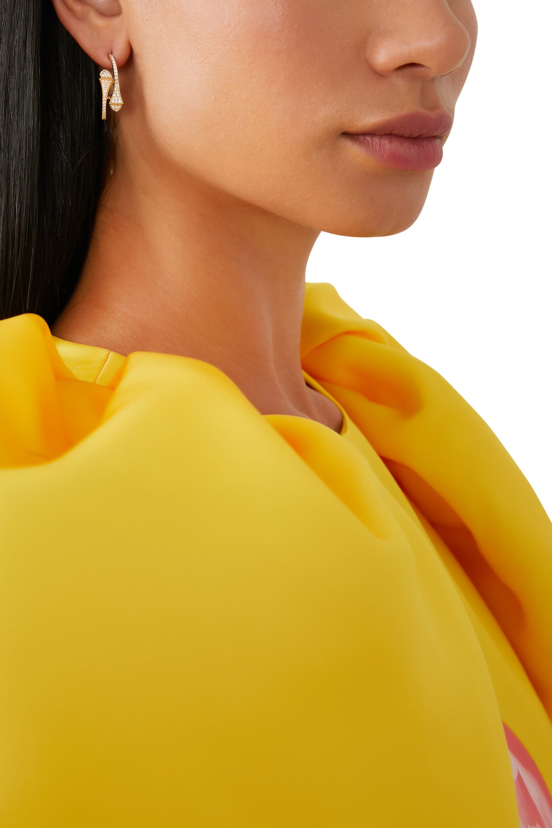 أقراط كليو دائرية مرصعة بالماس بالكامل ذهب أصفر عيار 18