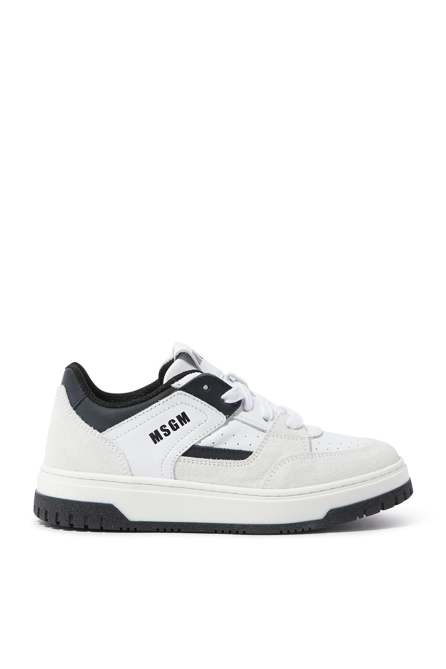 سنيكرز بشعار الماركة للأطفال