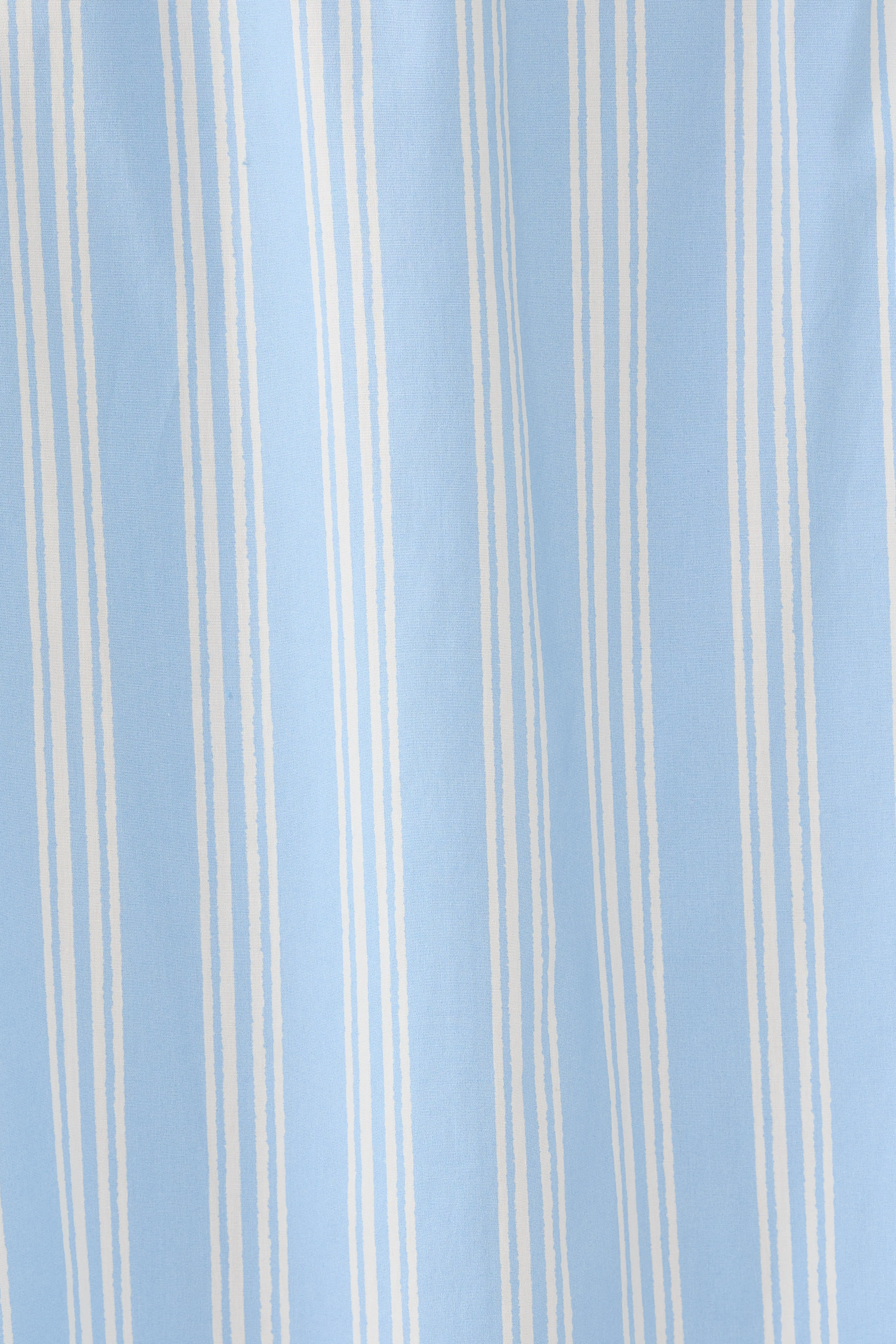 تنورة شور متوسطة الطول بنقشة مخططة