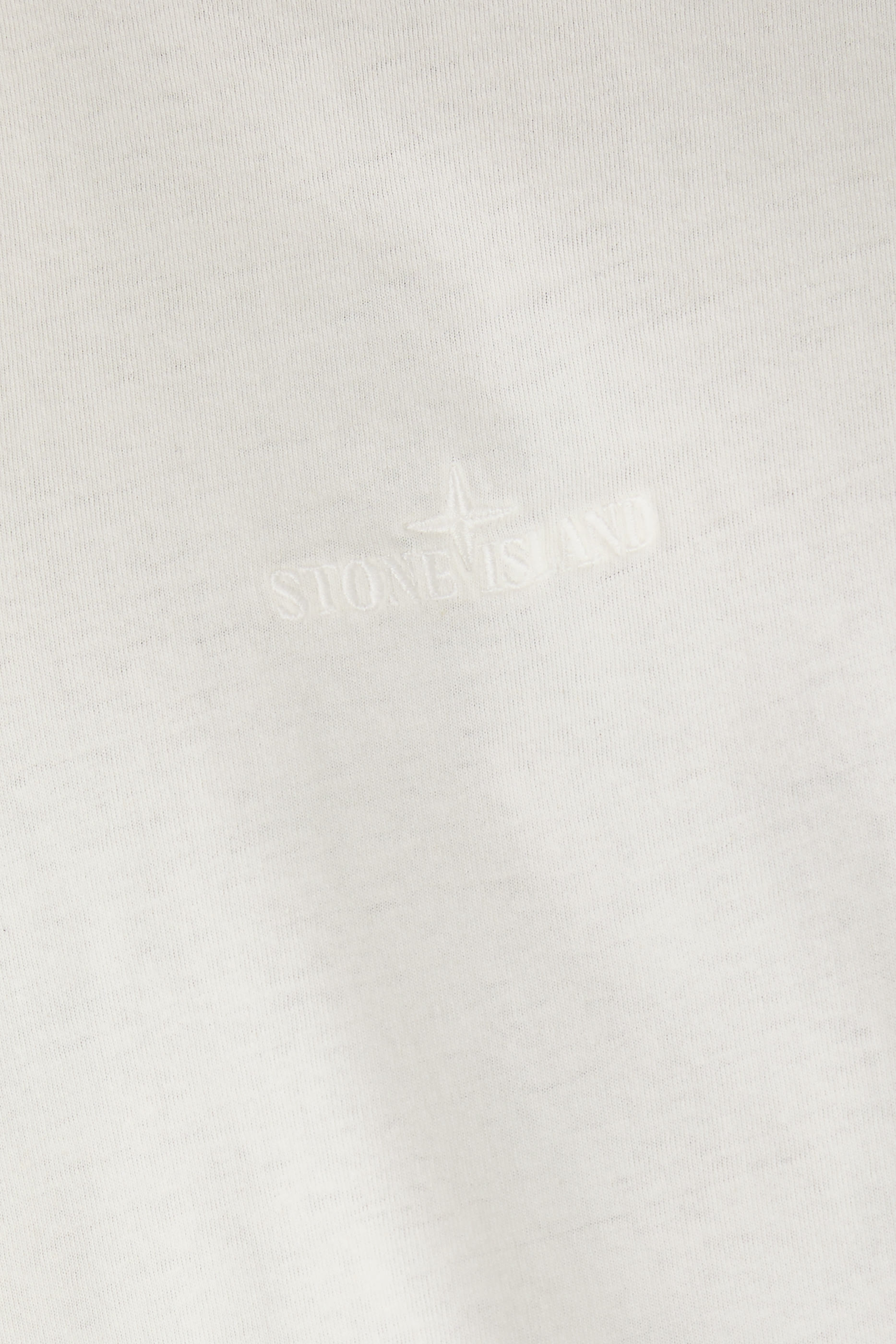 تيشيرت مطرز بشعار الماركة