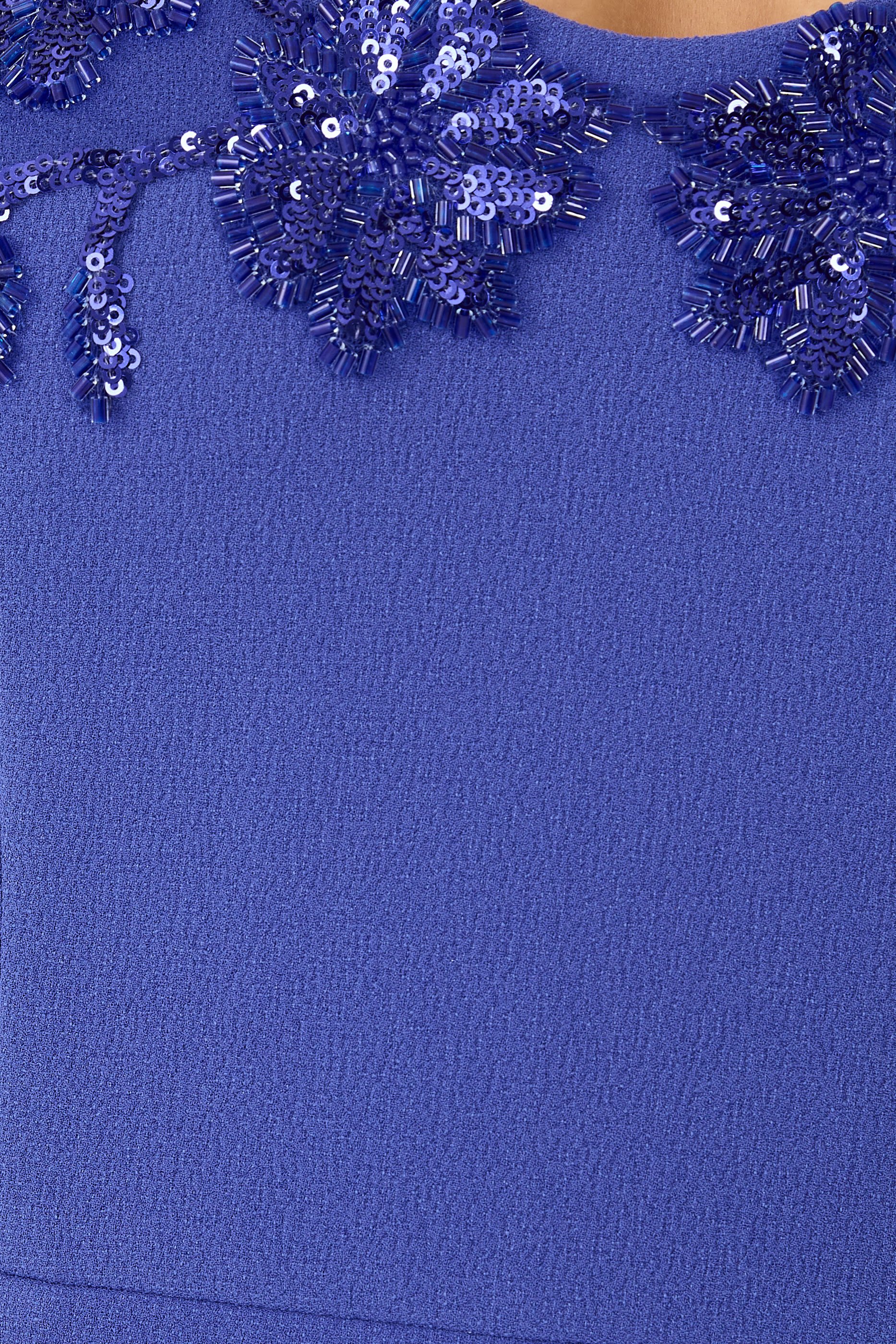 فستان سهرة إيفوليت بأكتاف مكشوفة