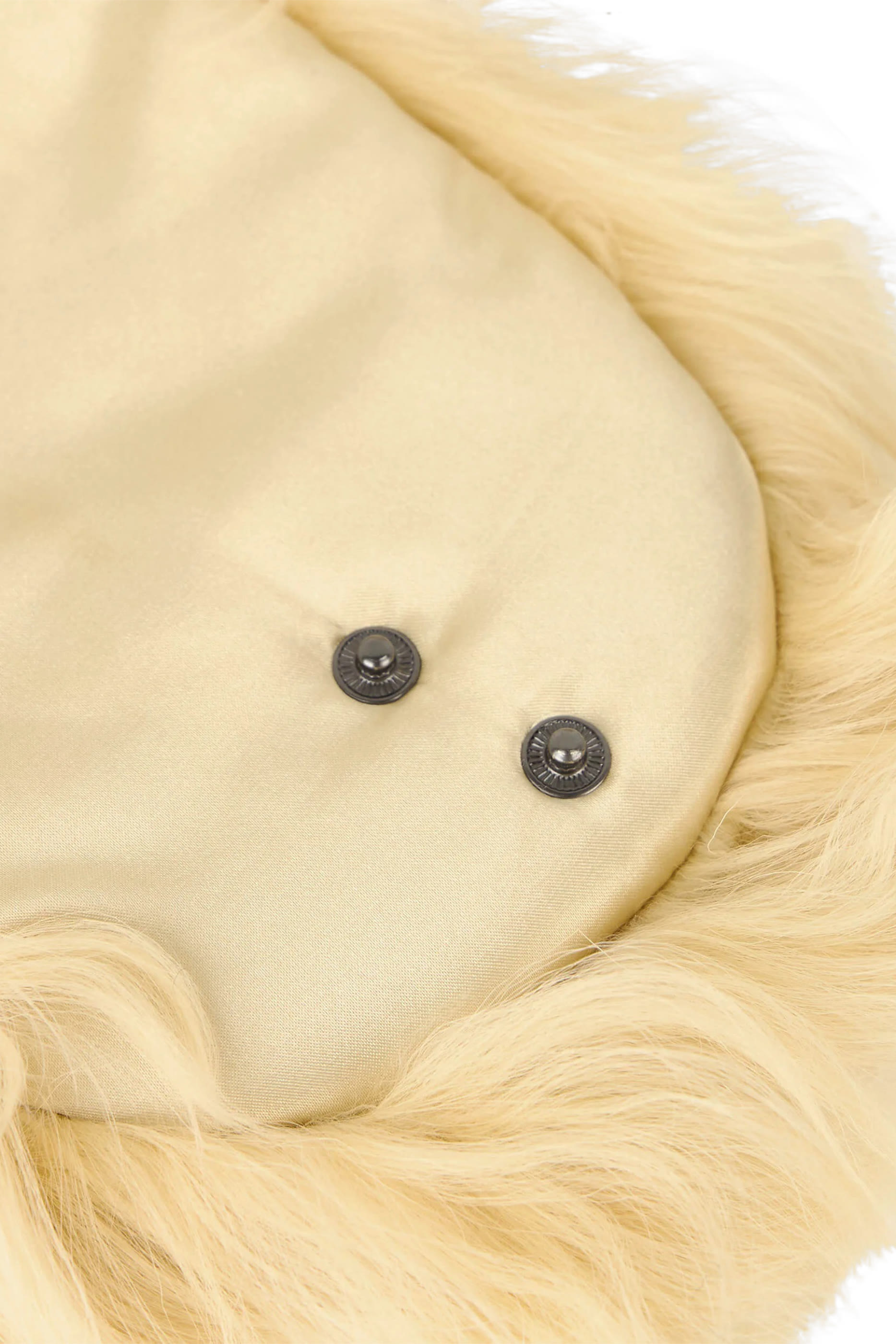 قبعة إفنا فرو