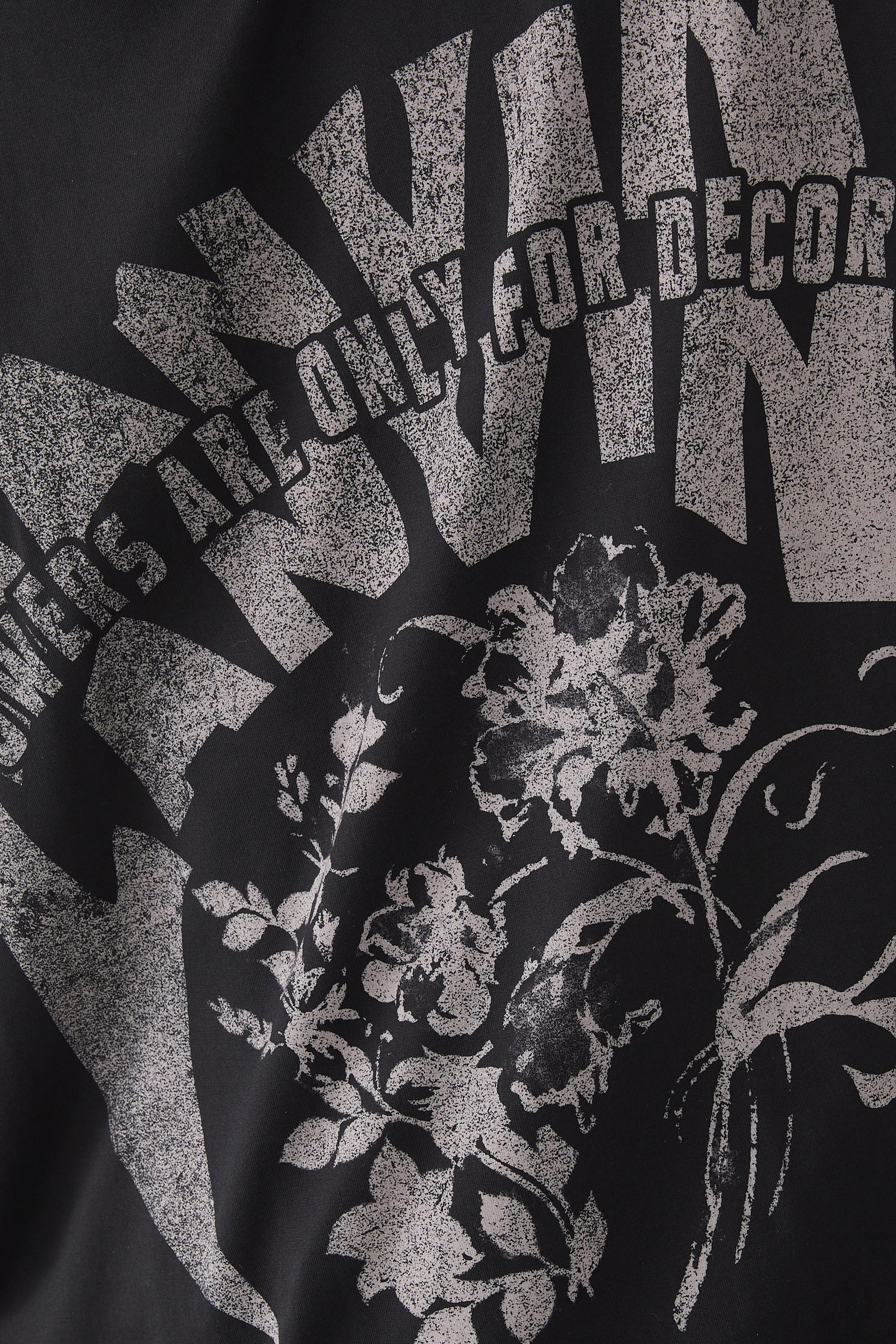 تيشيرت x فيوتشر بطبعة غرافيكية