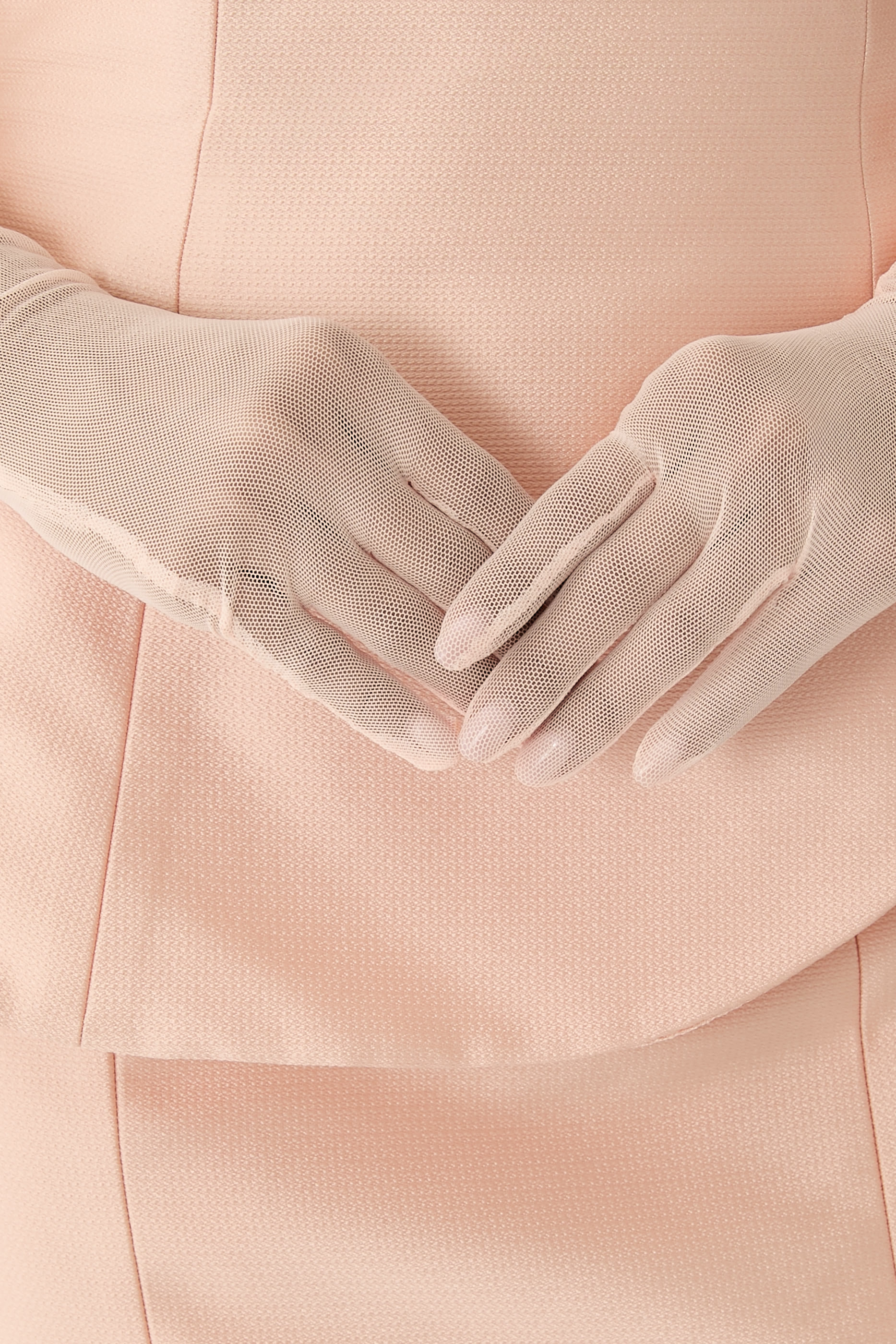 فستان سهرة بلا حمالات