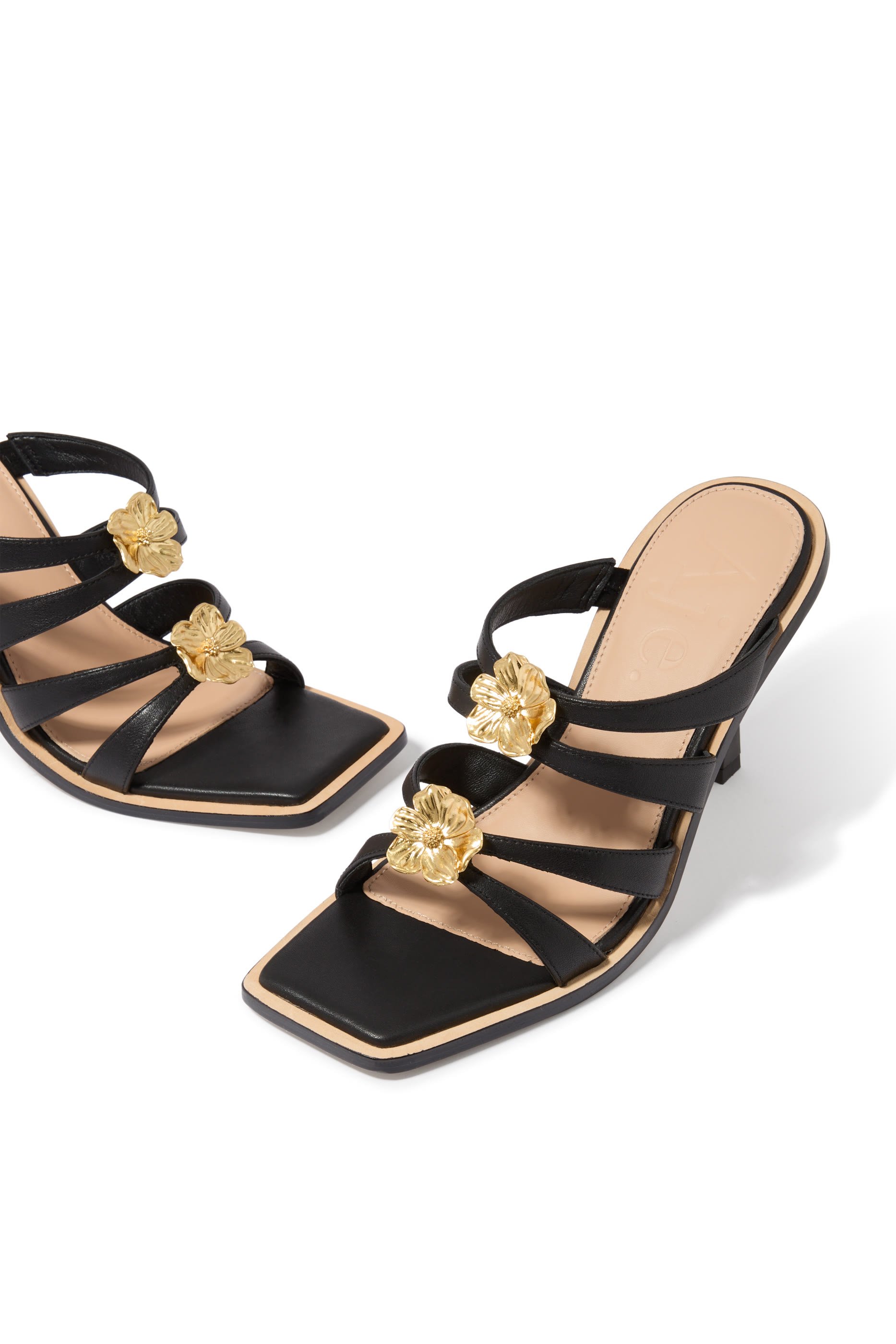 حذاء أفينتورا 90 مفتوح من الخلف