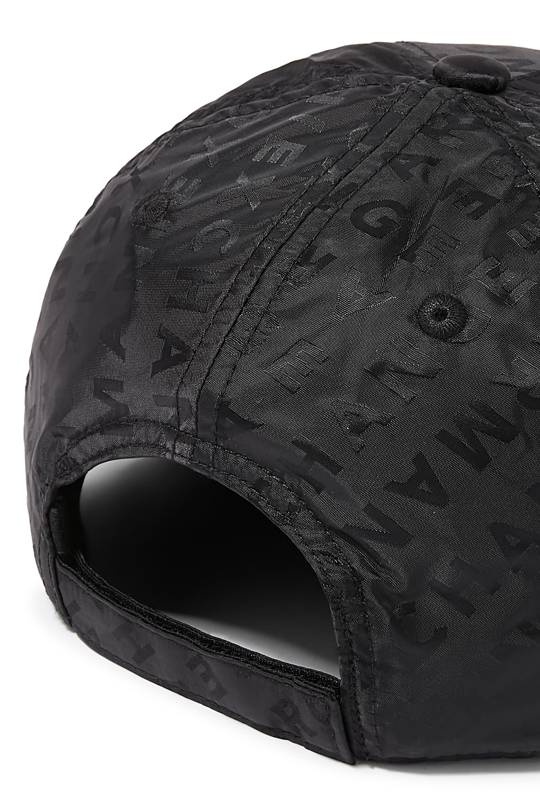 كاب بيسبول مزين كليا بشعار الماركة