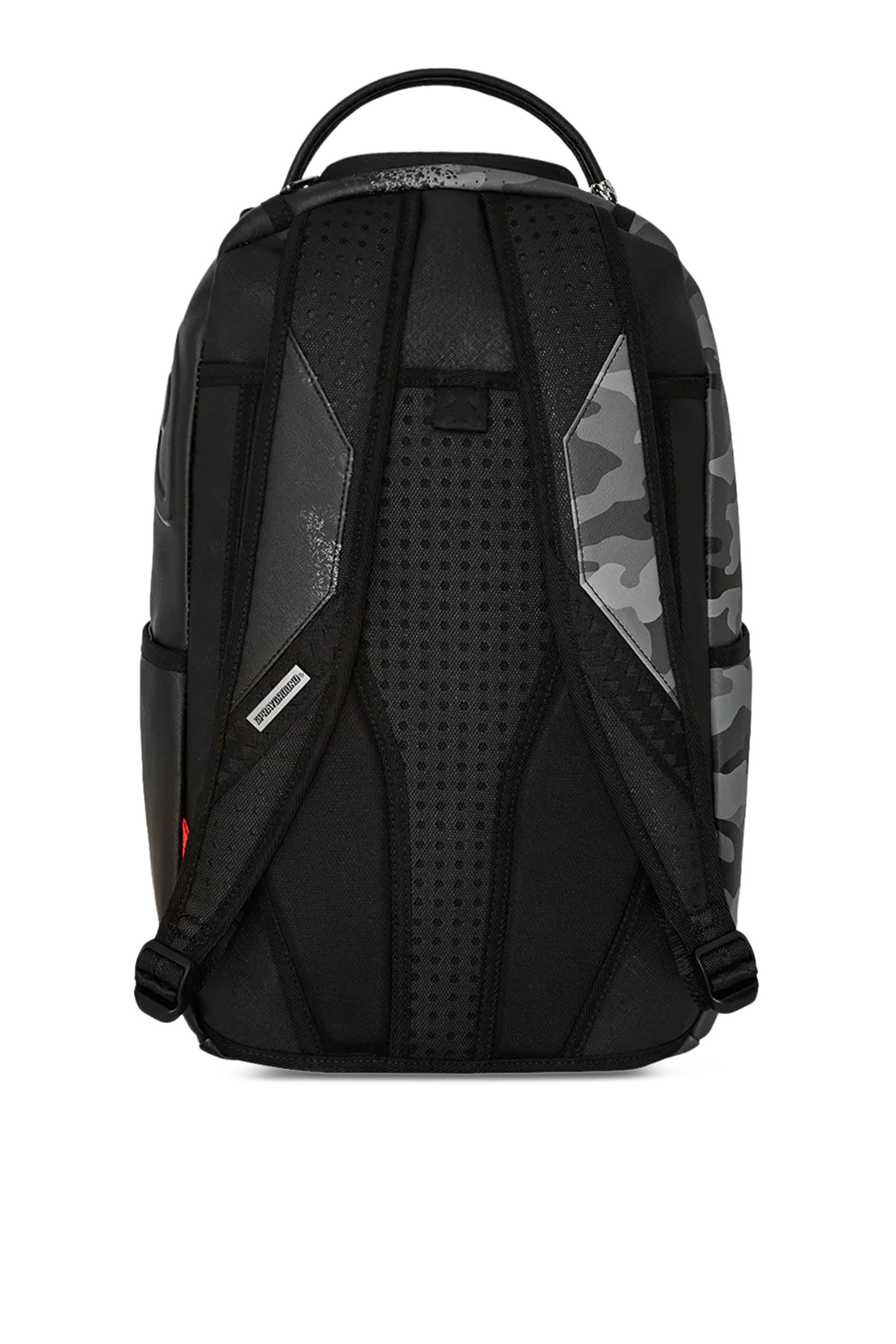 حقيبة ظهر دي ال اكس اس في بنقشة طلاء بخاخ وتصميم مقسم