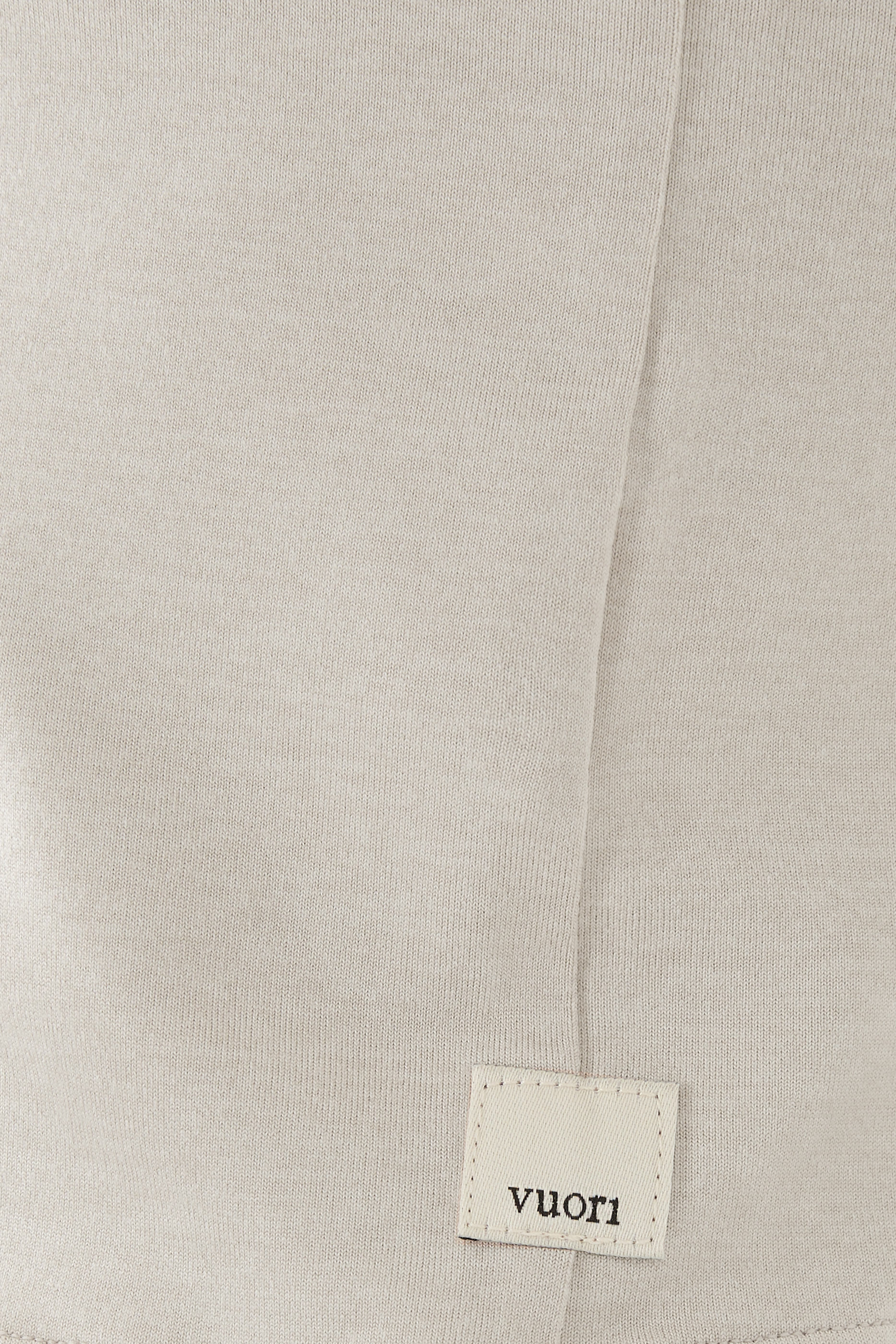 بلوزة هالو بيرفورمنس بقصة قصيرة 2.0