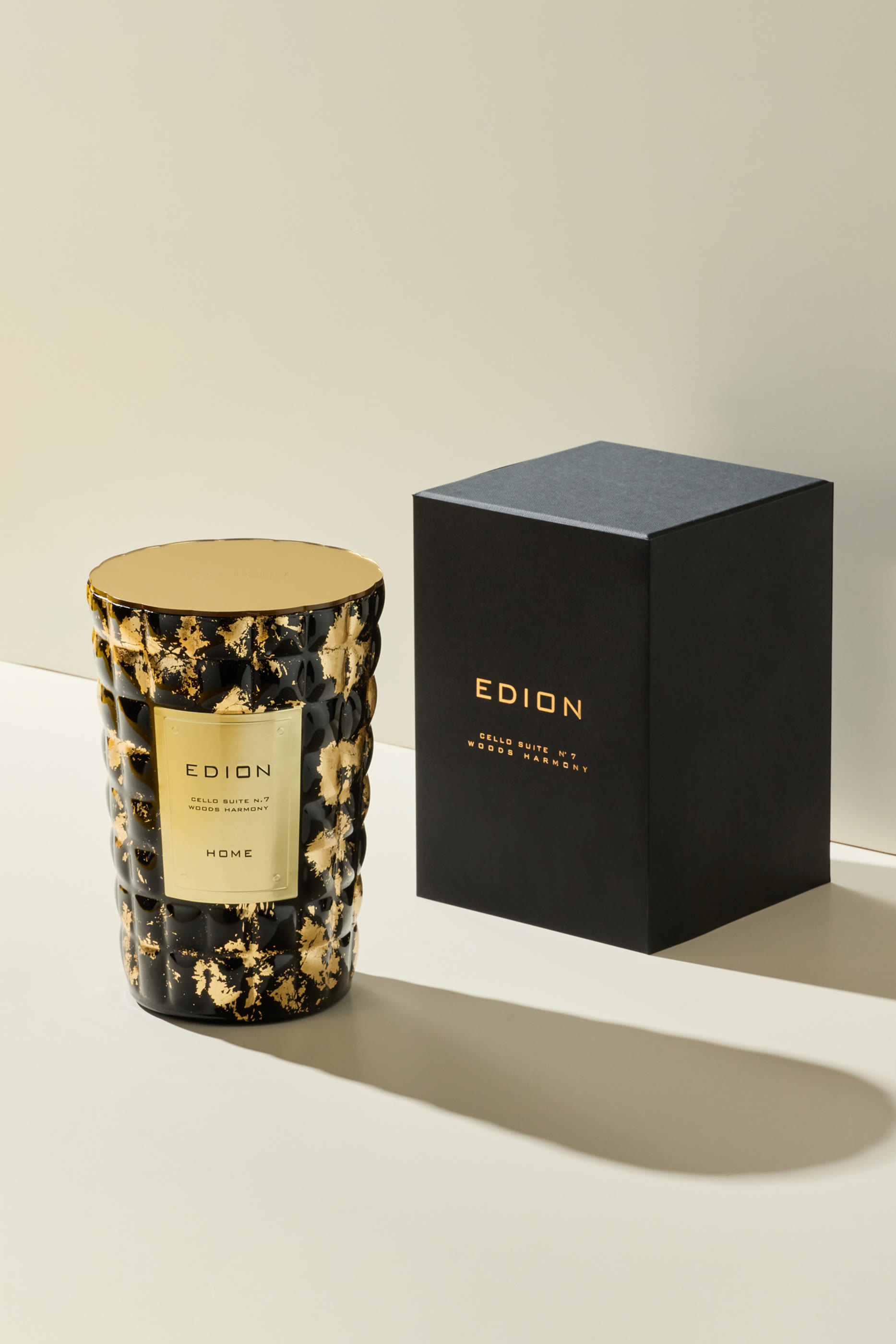 شمعة معطرة وودز هارموني فاخرة نمبر 7