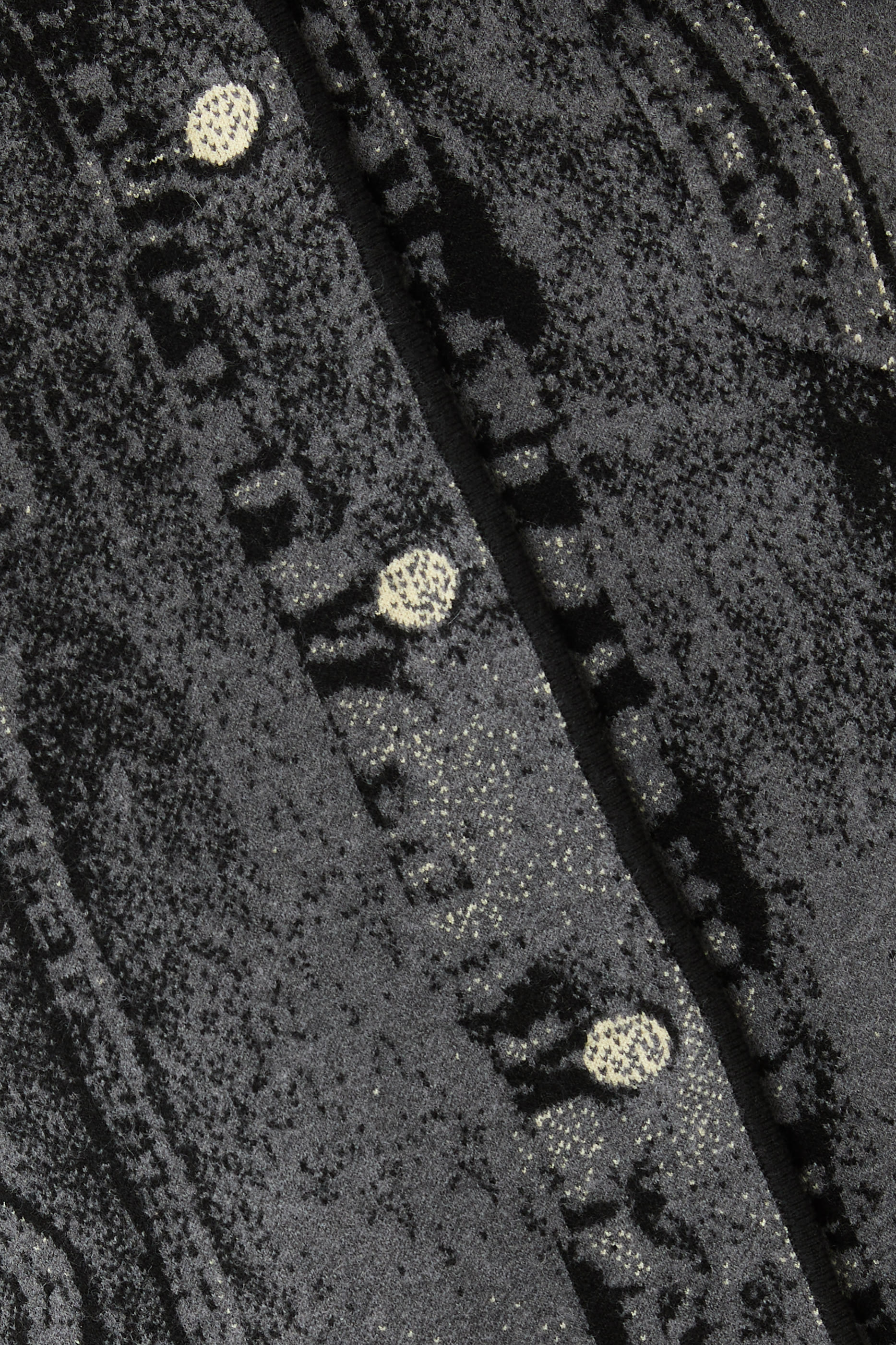 جاكيت شيتال قصير بطبعات دنيم