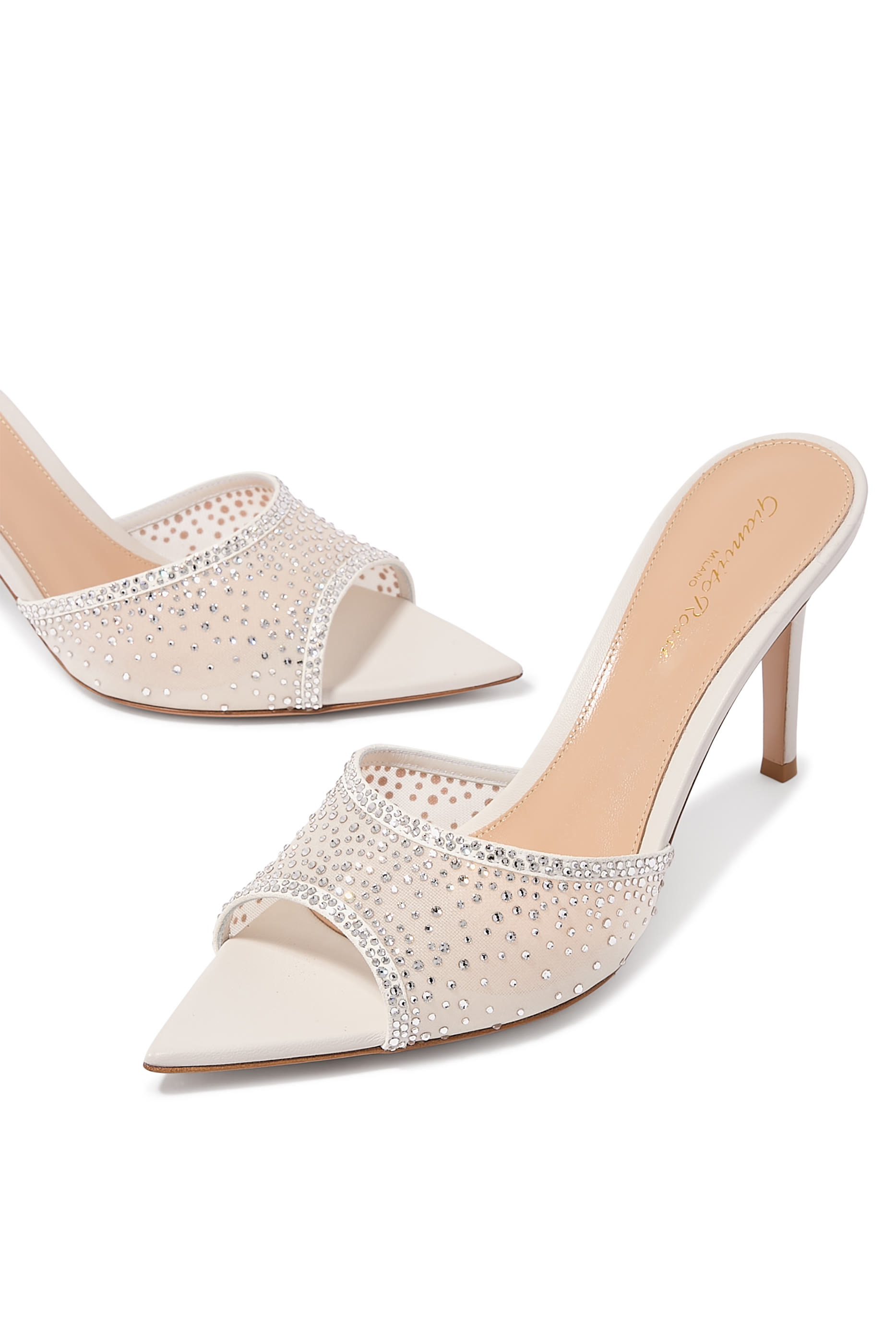 حذاء رانيا مفتوح من الخلف 85