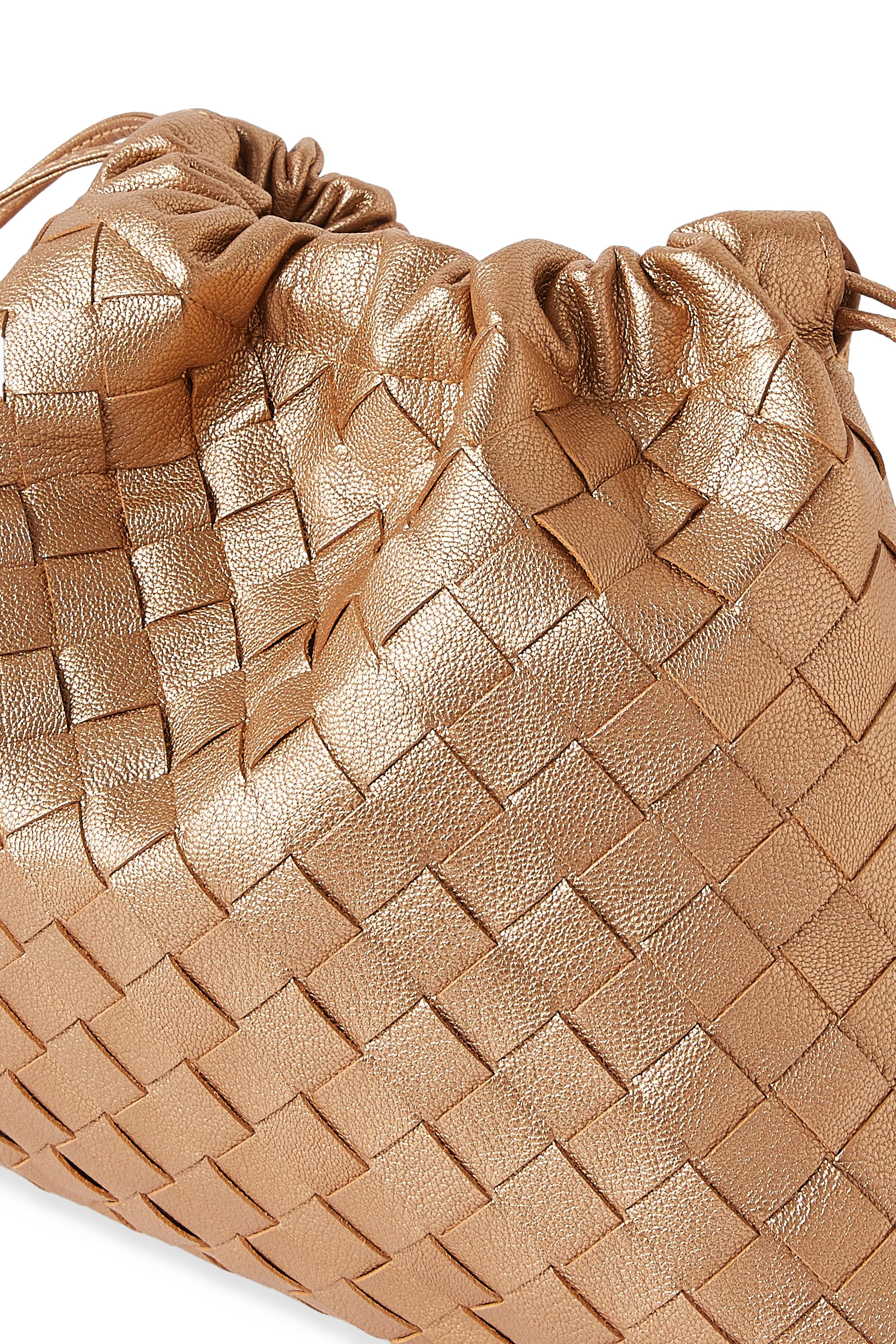 حقيبة جلد عجل مجدول 