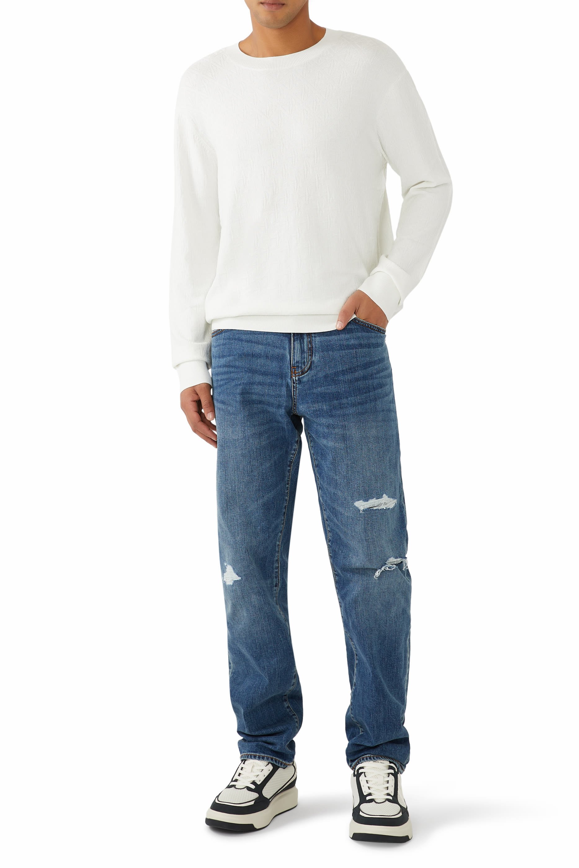 سويت شيرت بياقة ضيقة بشعار الماركة بنفس اللون