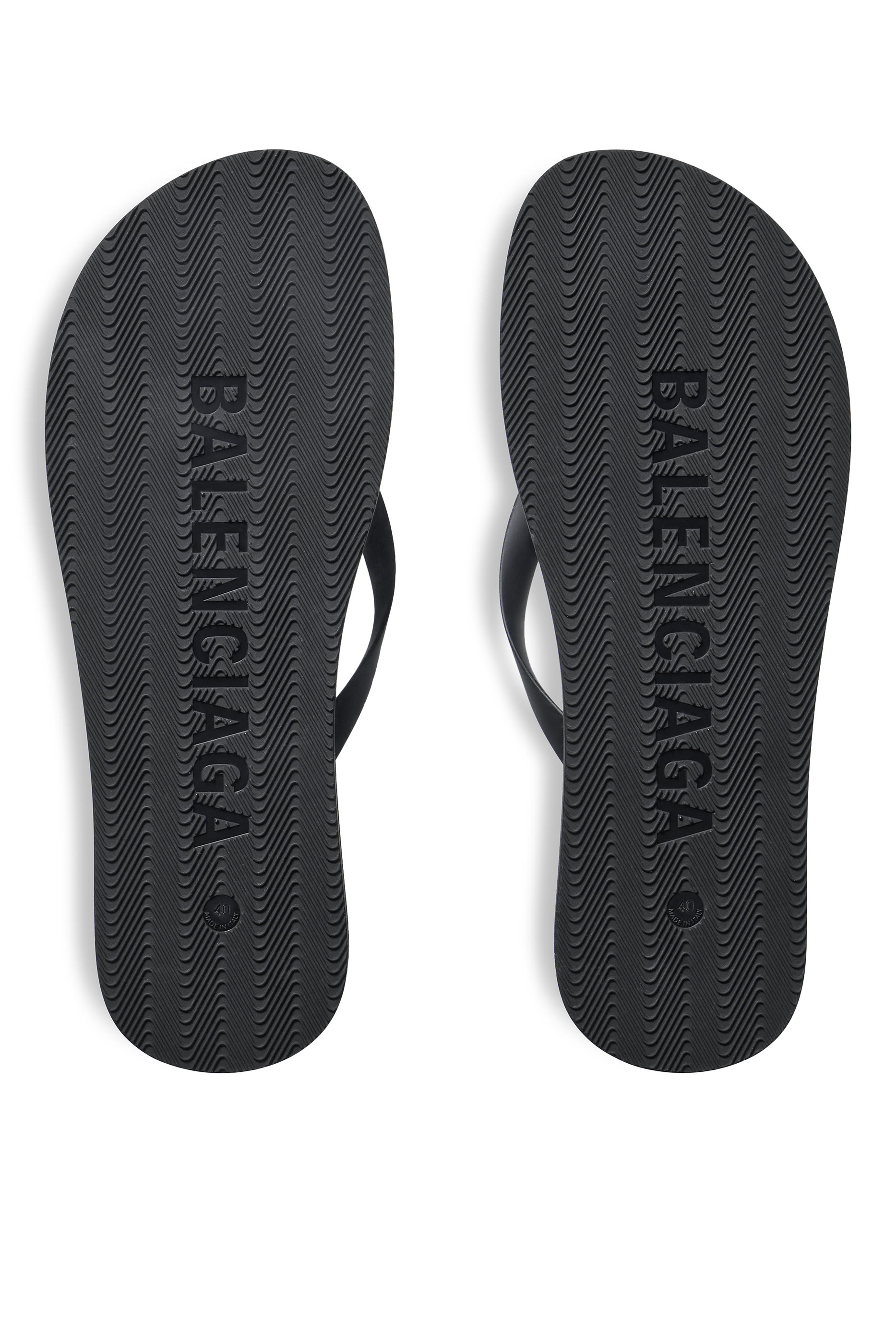 صندل بتصميم ثونج