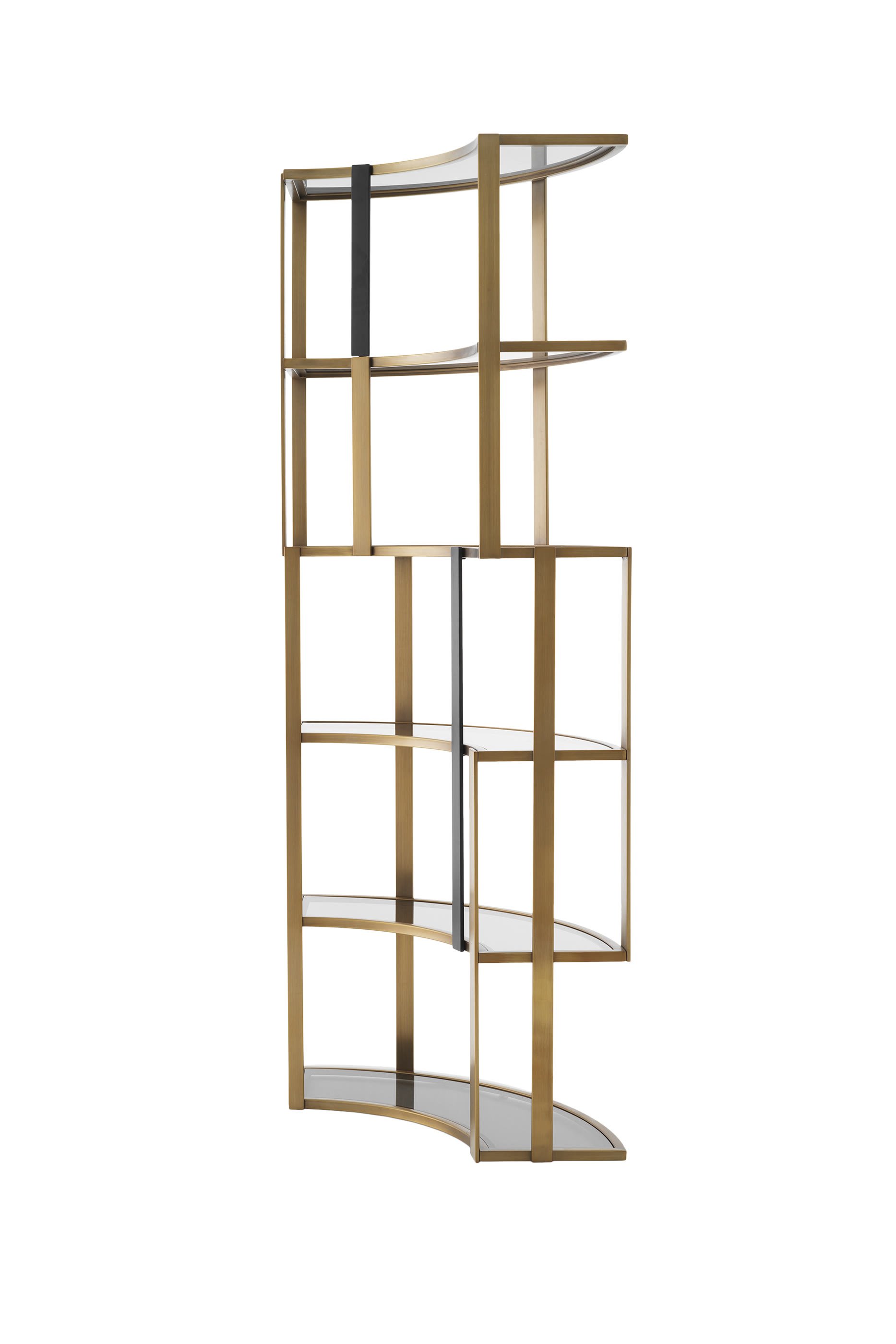 خزانة كليو كورنر