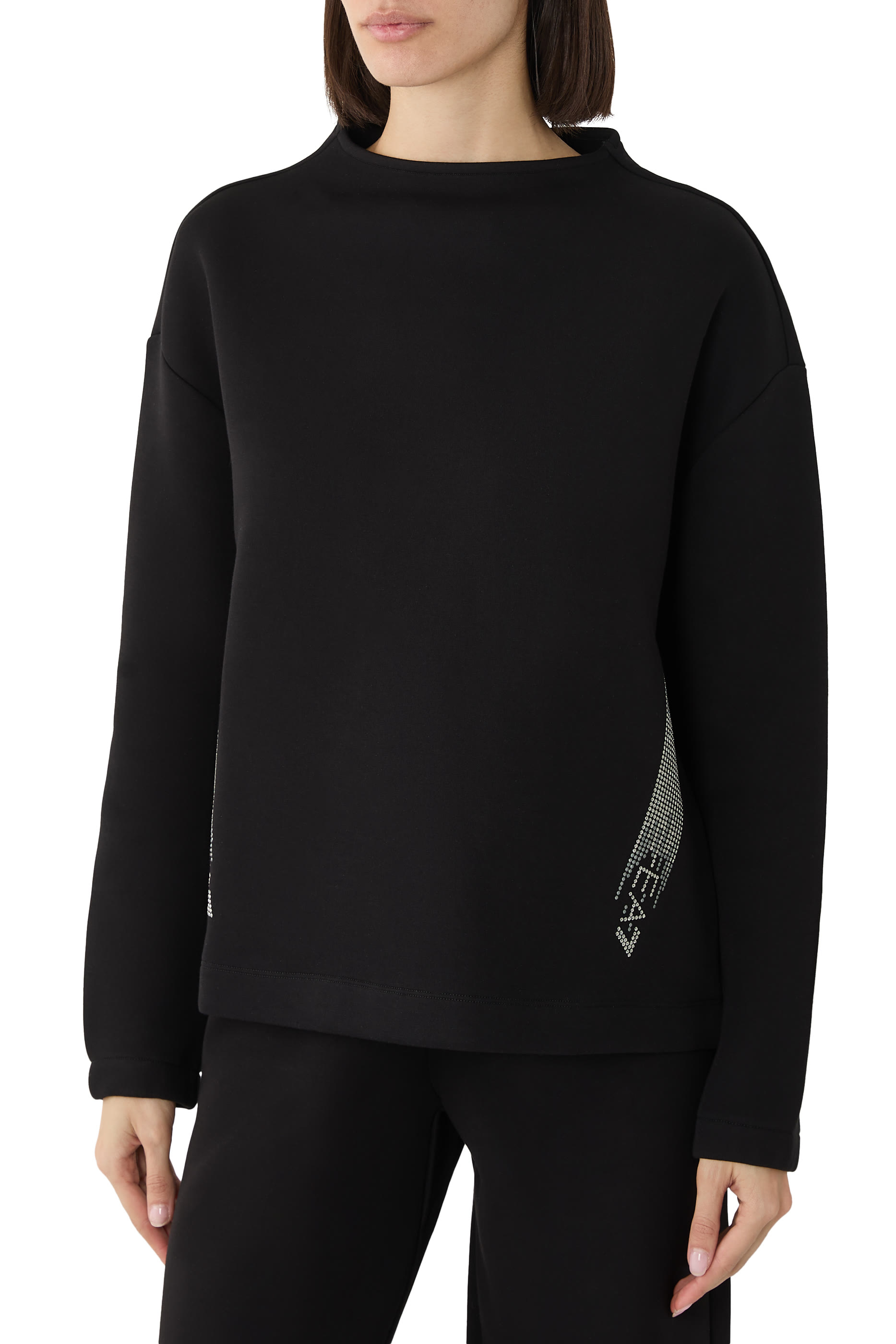 سويت شيرت بطبعة شعار الماركة مطرز بأحجار الراين