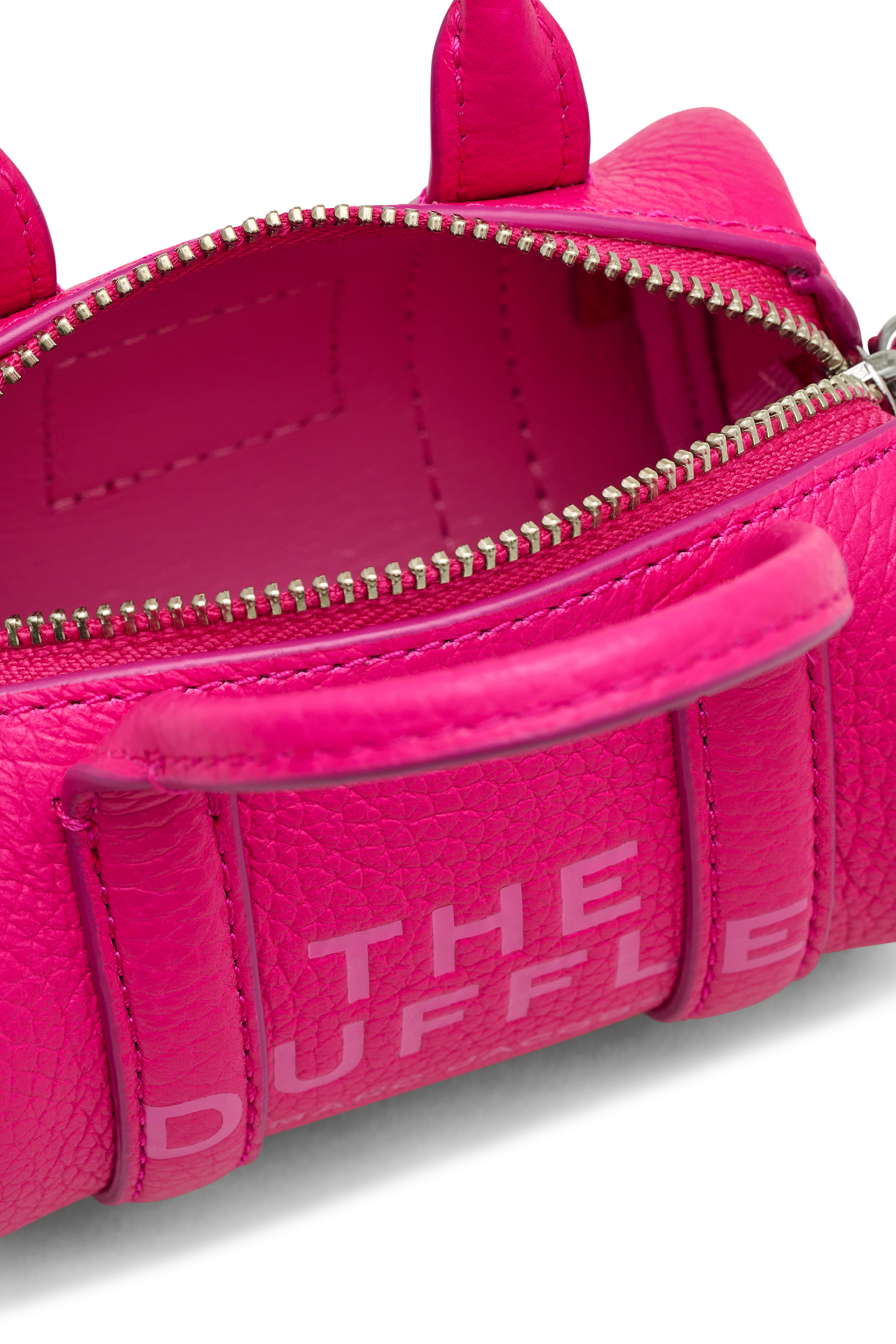 حقيبة دافل كروس نانو