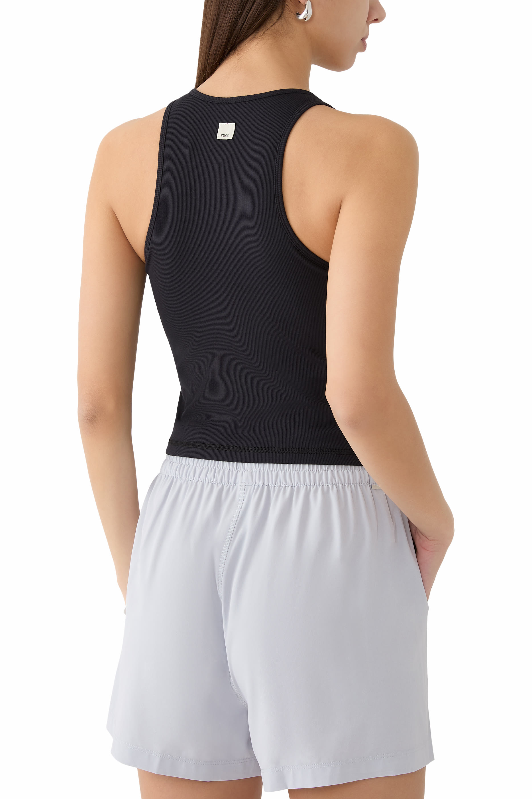 بلوزة بوز بليو بلا أكمام