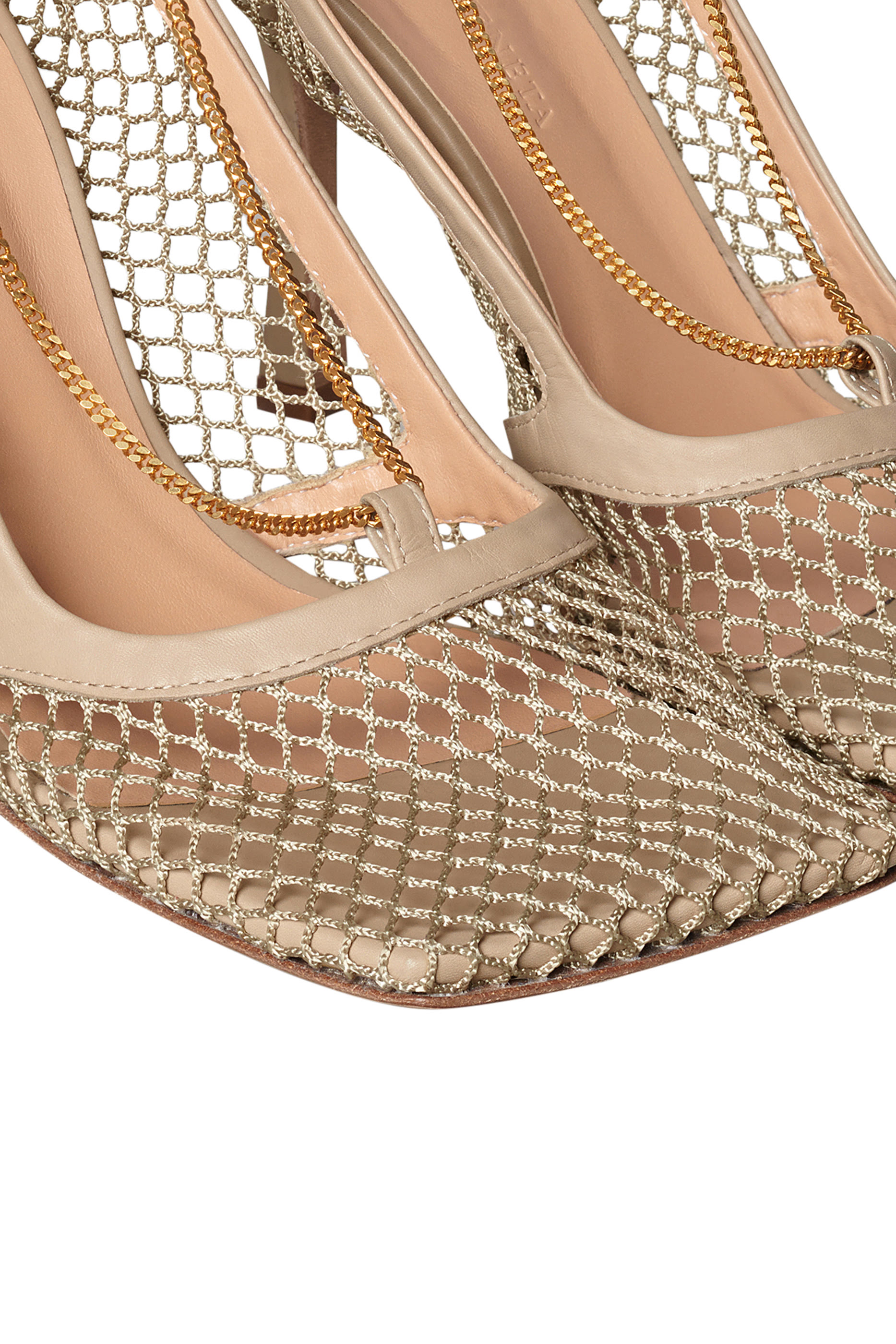 حذاء كلاسيك شبكي مطاطي