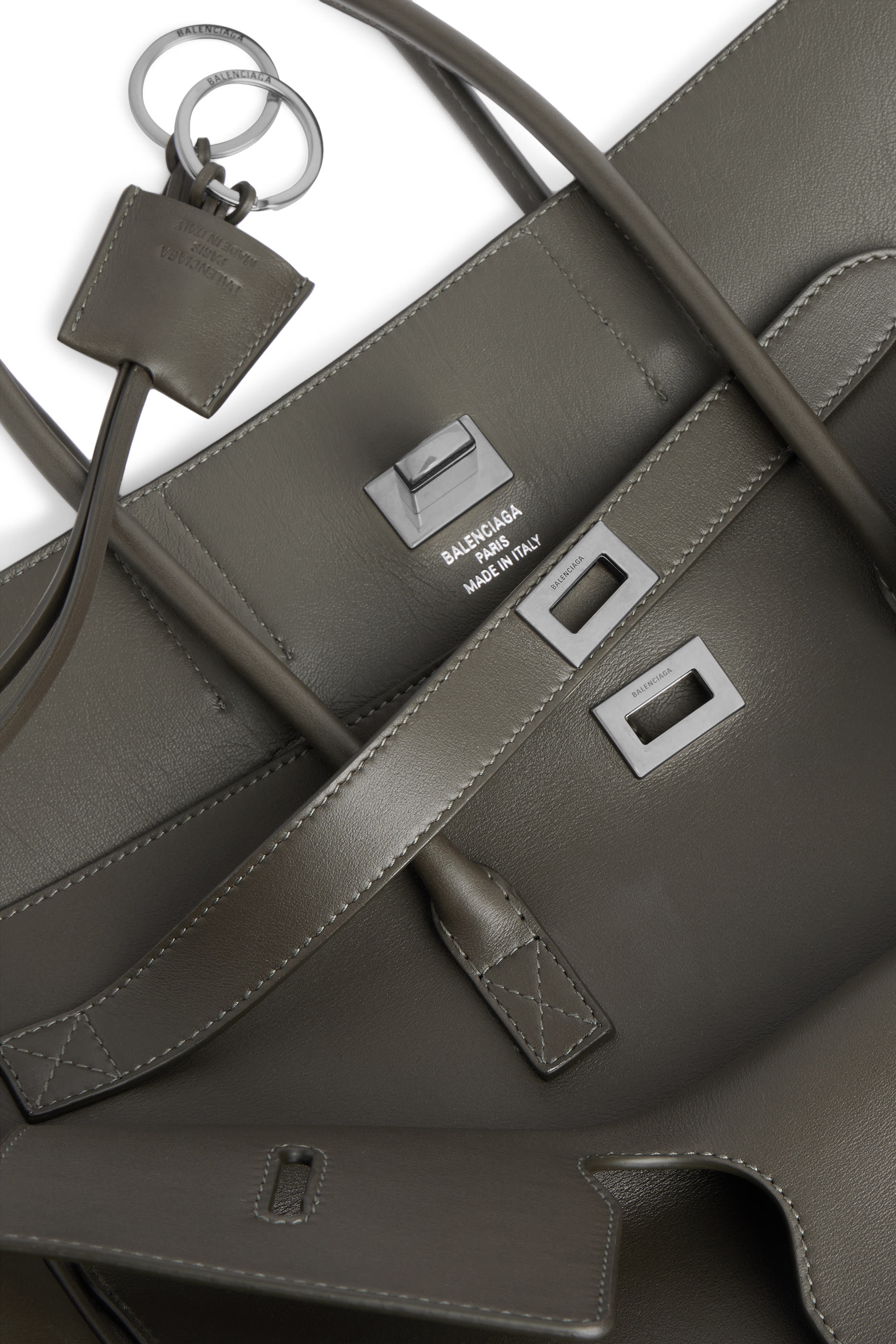 حقيبة بيل اير كاري اول متوسطة