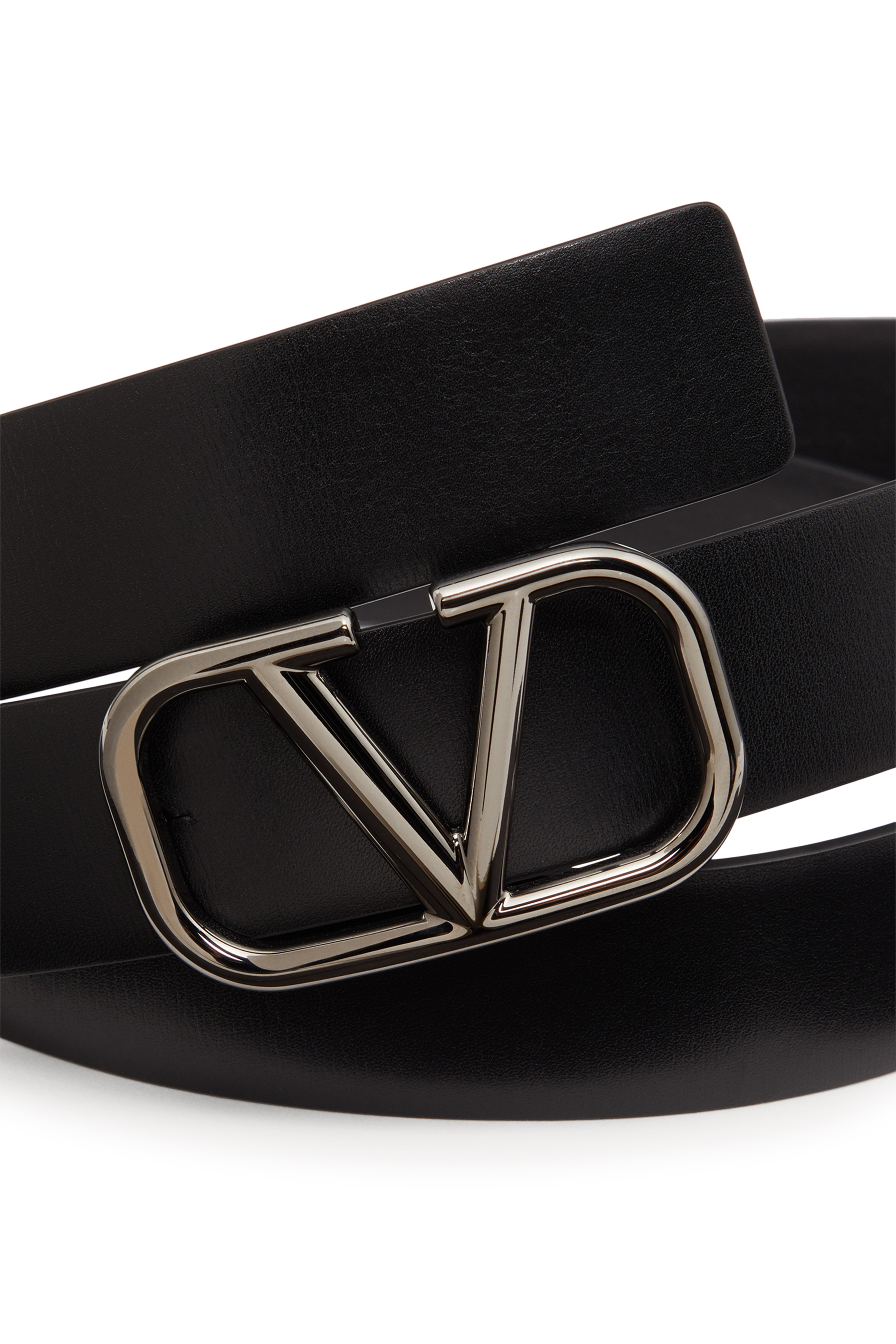 حزام فالنتينو غارافاني بشعار حرف V جلد