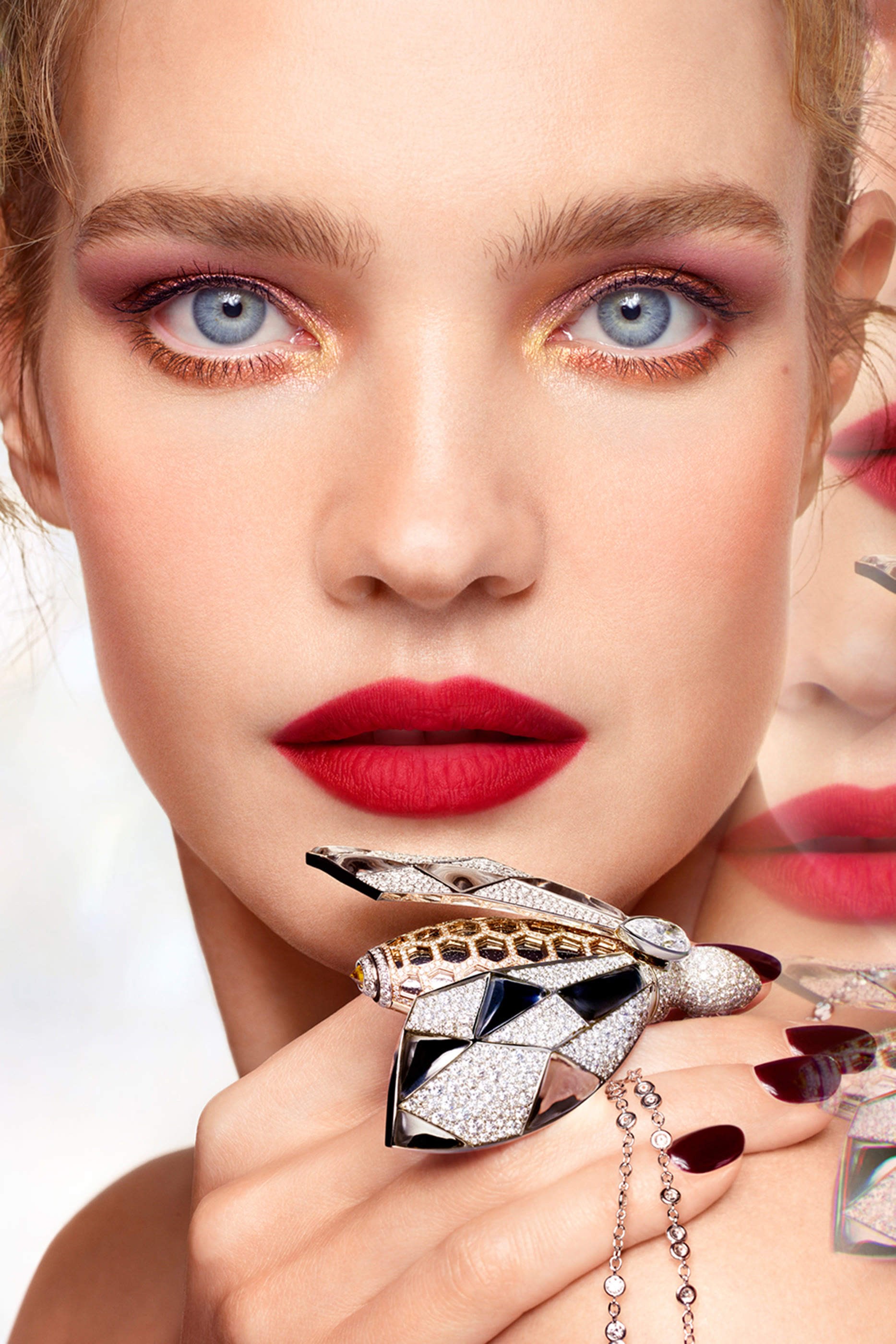 برونزر بودرة