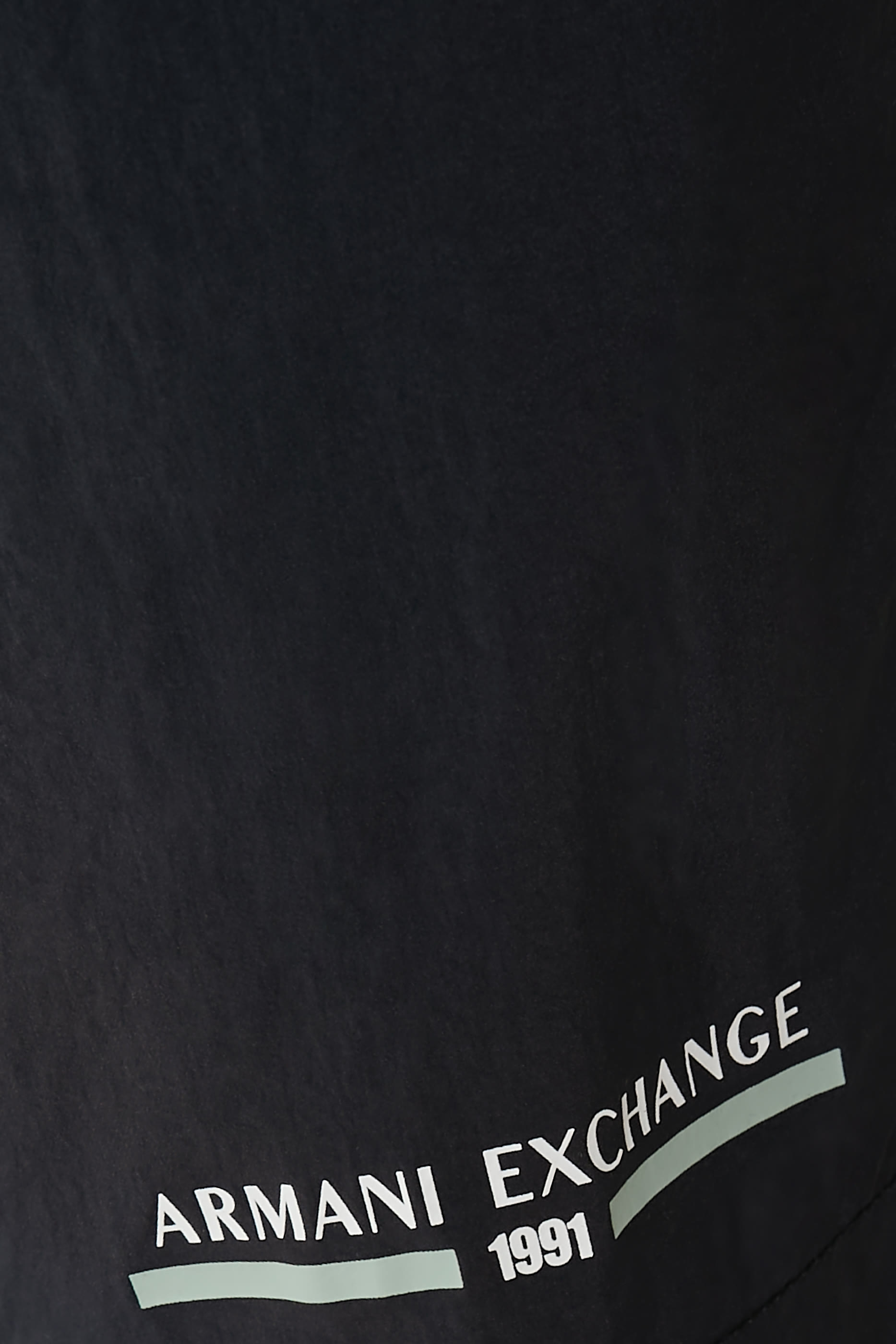 بوكسر سباحة مزين بشعار الماركة