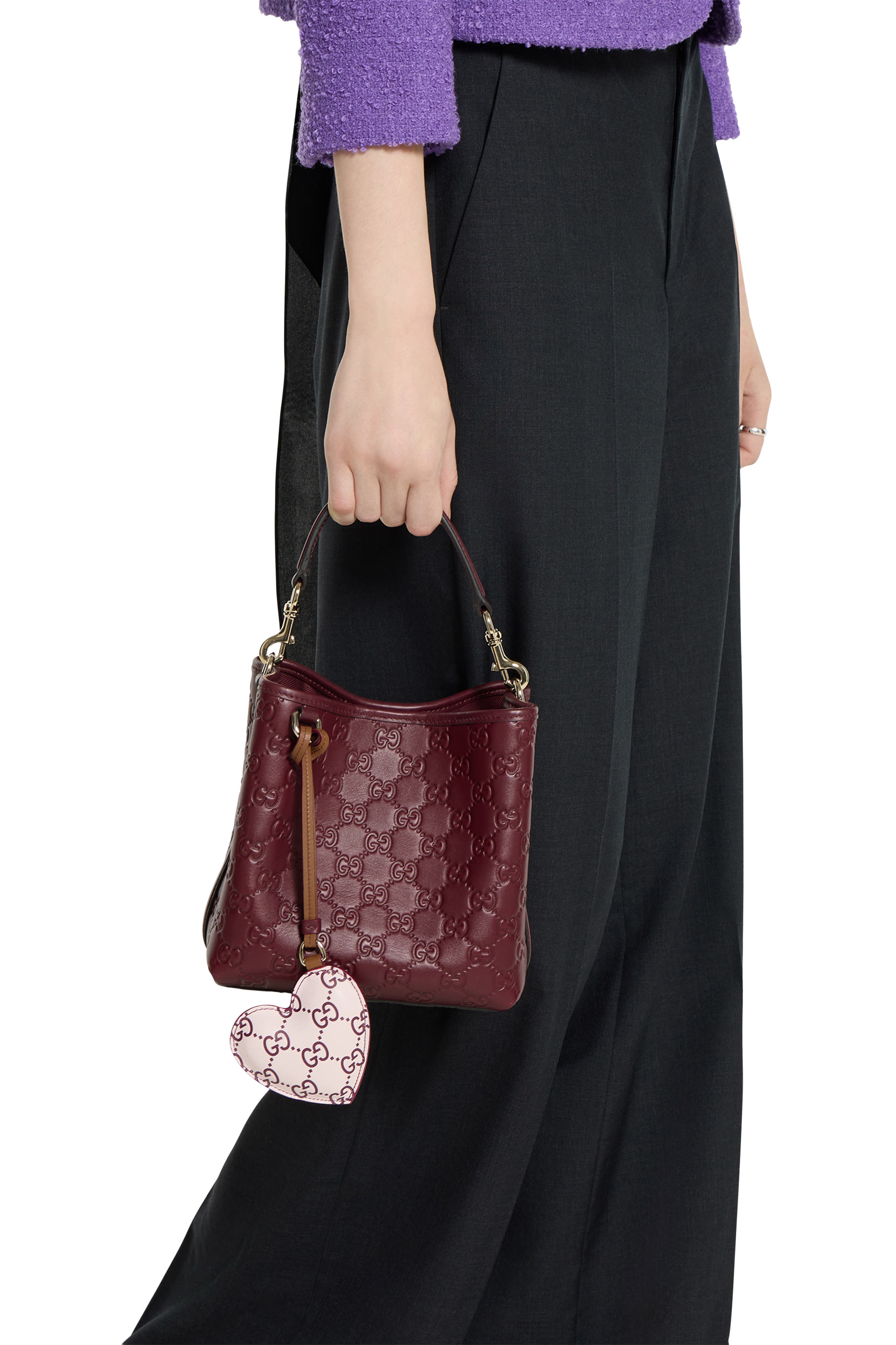 حلية حقيبة بتصميم قلب