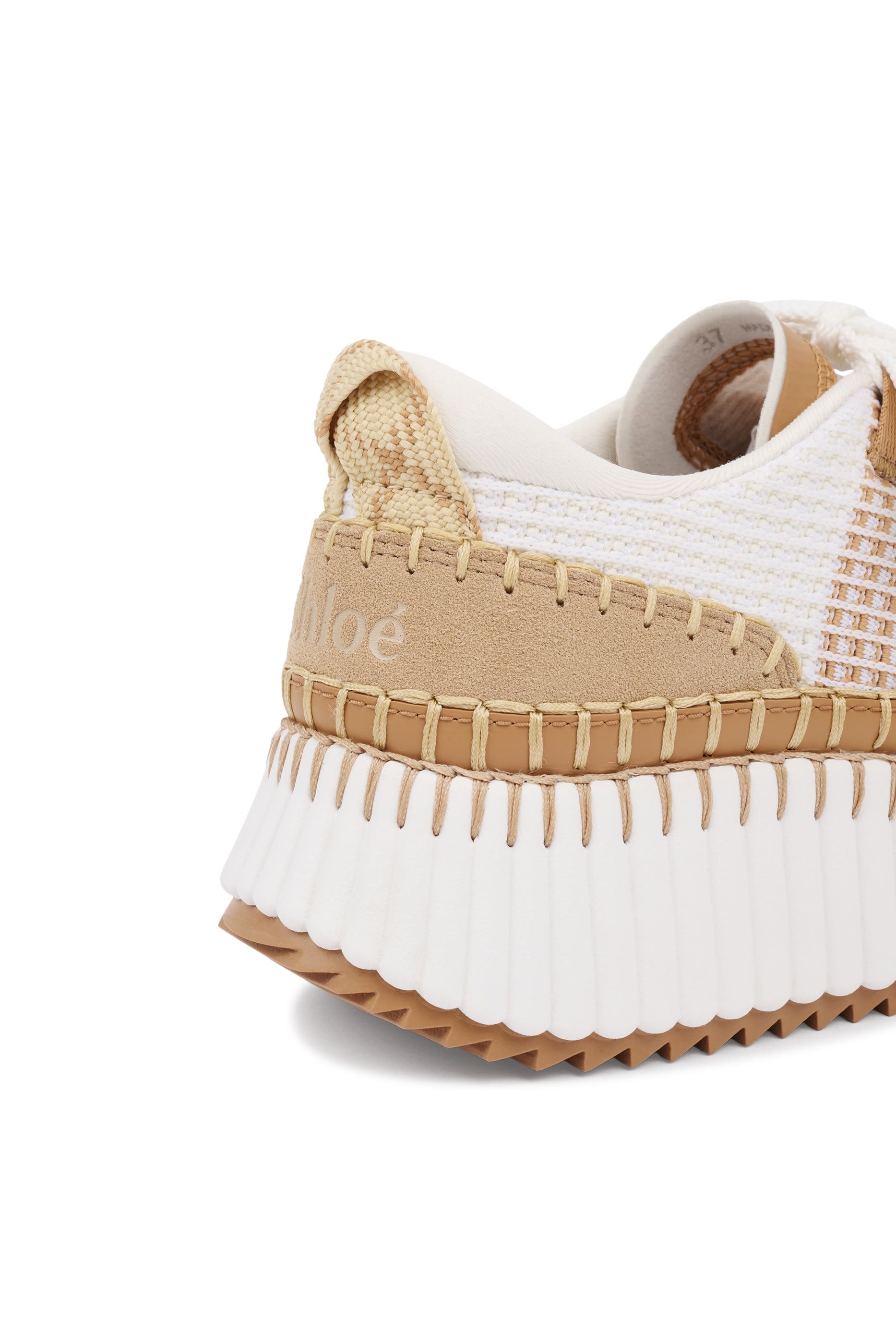 سنيكرز ناما